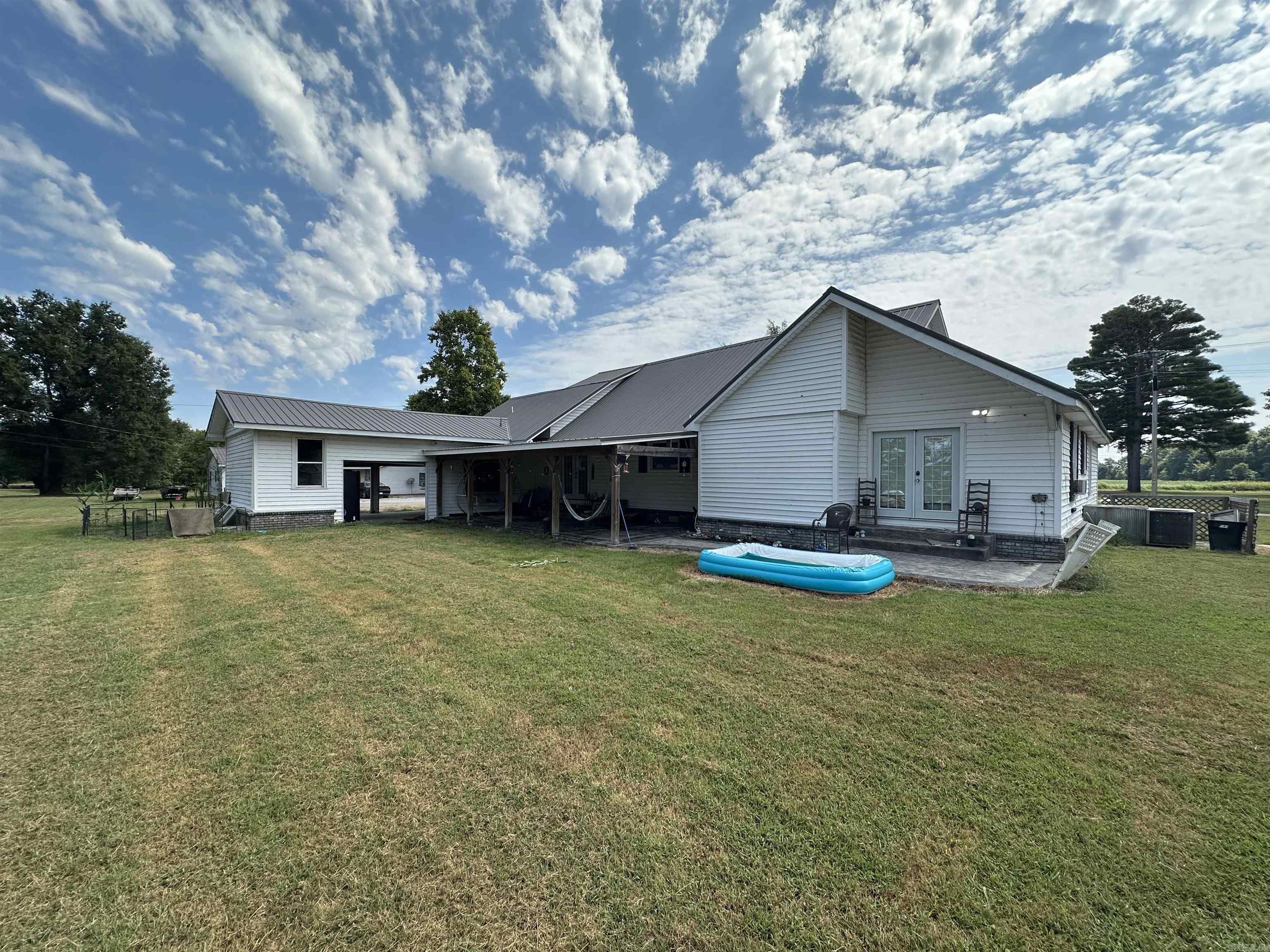 RED TAYLOR - Residential