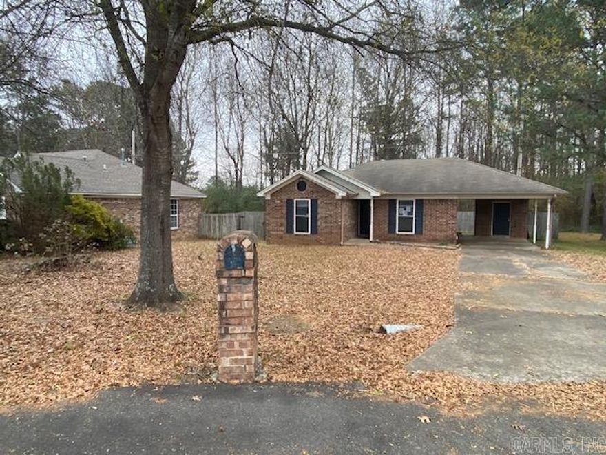 Don't miss out on this great 2 bedroom 1 bath home with nice size living room and kitchen with fenced back yard and carport.  HUD Owned Property, Case #031-371516, agents please READ confidential remarks for showing instructions and offer submission information.