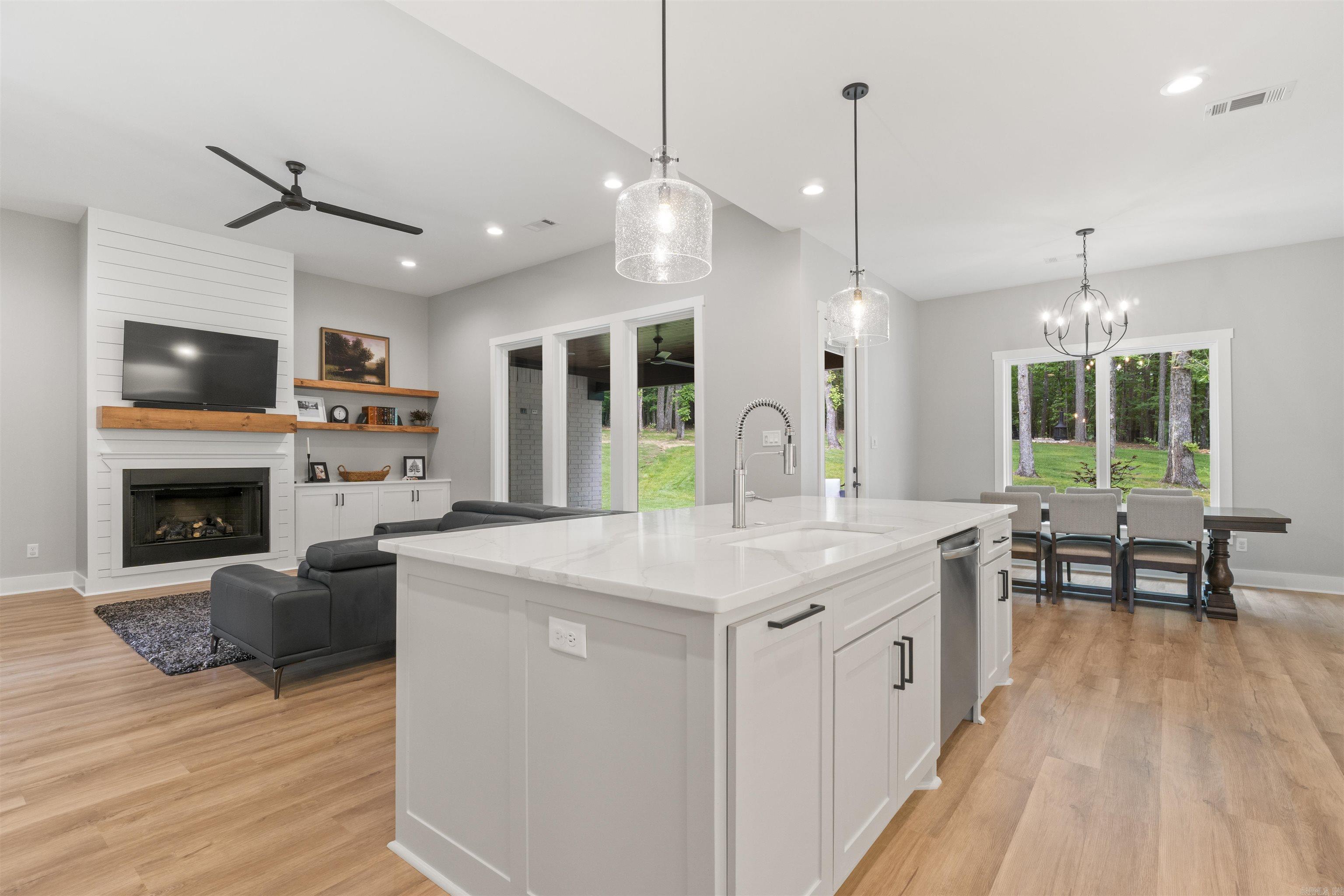 HAZEL OAK - Residential