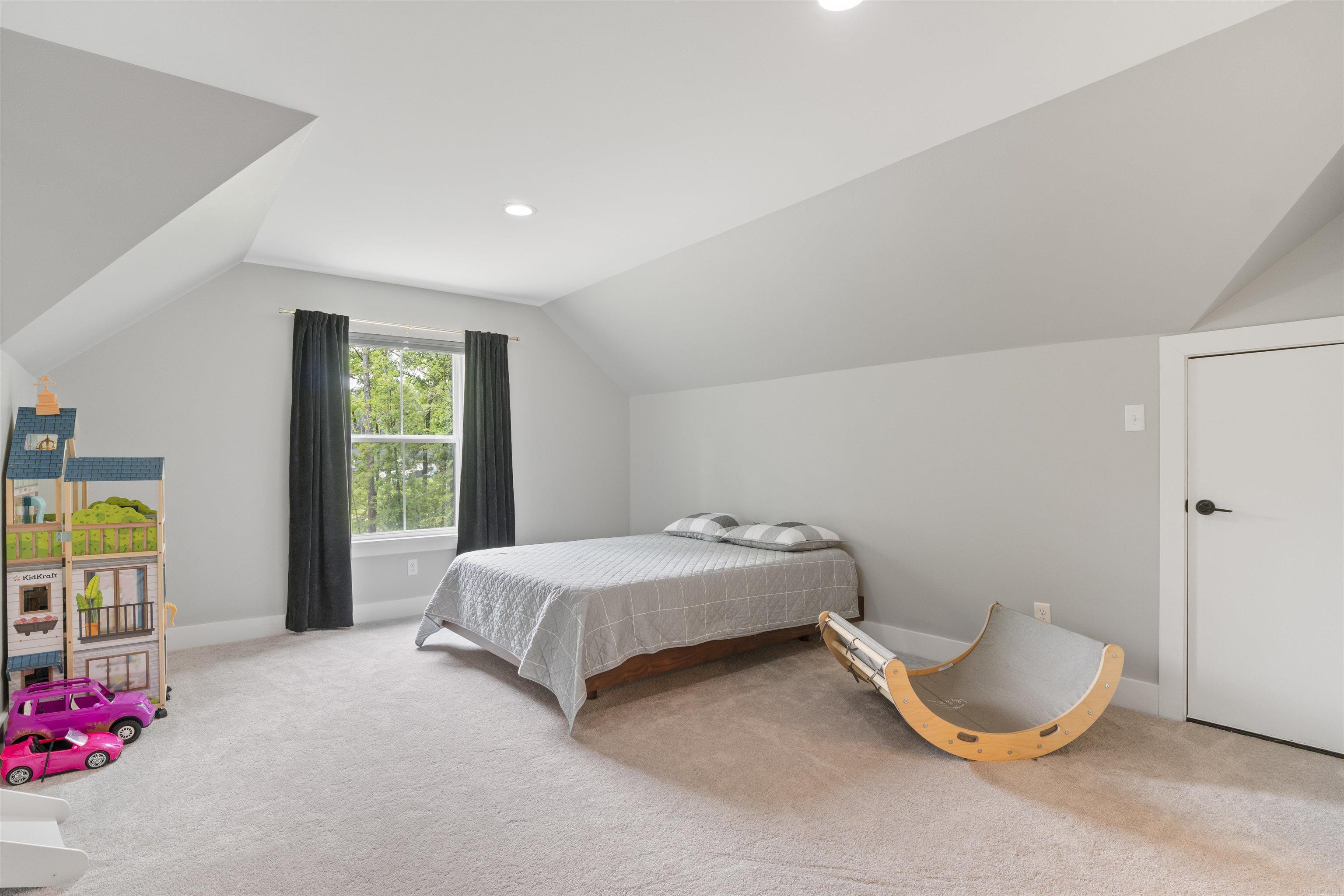 HAZEL OAK - Residential