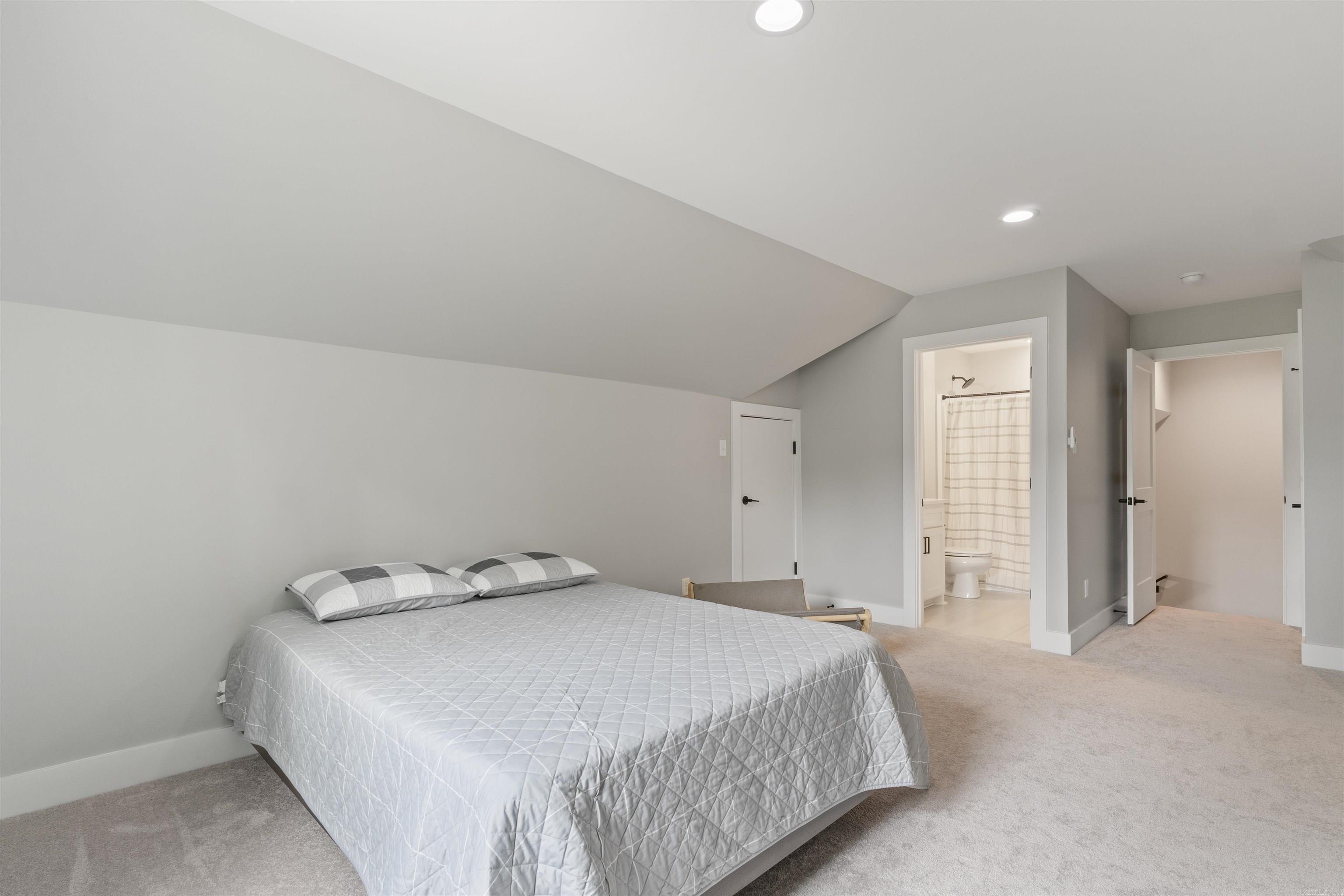 HAZEL OAK - Residential