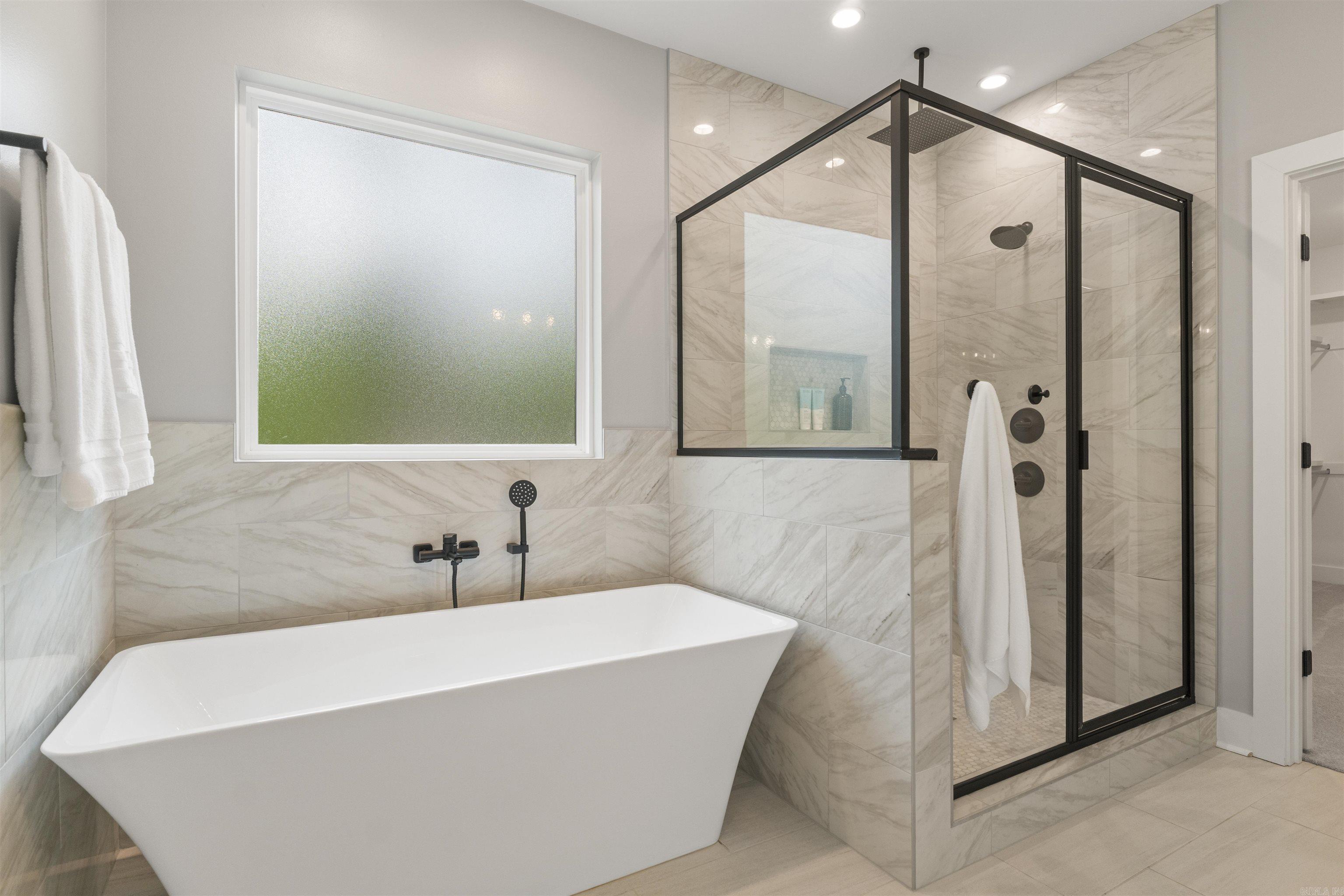 HAZEL OAK - Residential