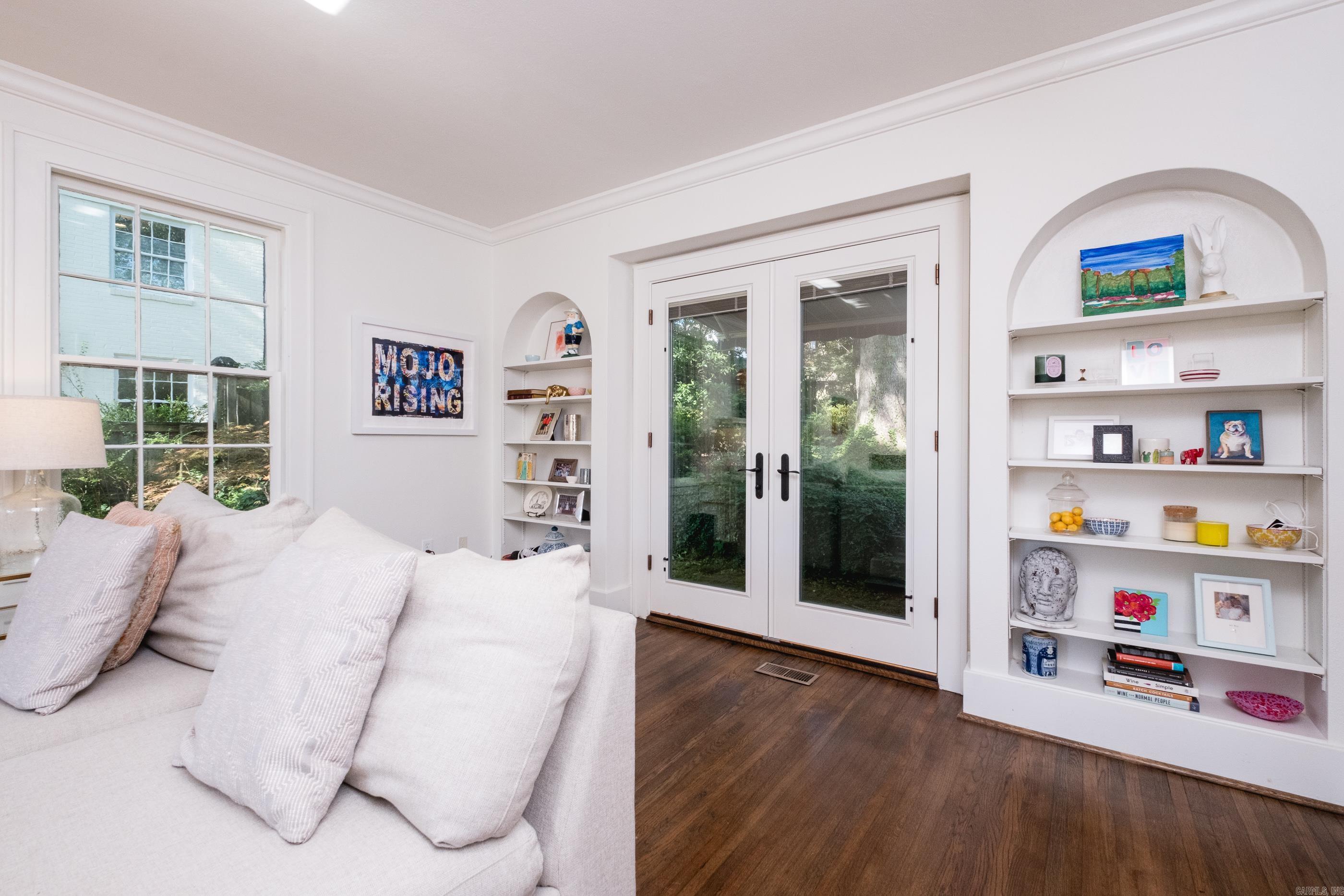 SHADOWLAWN - Residential