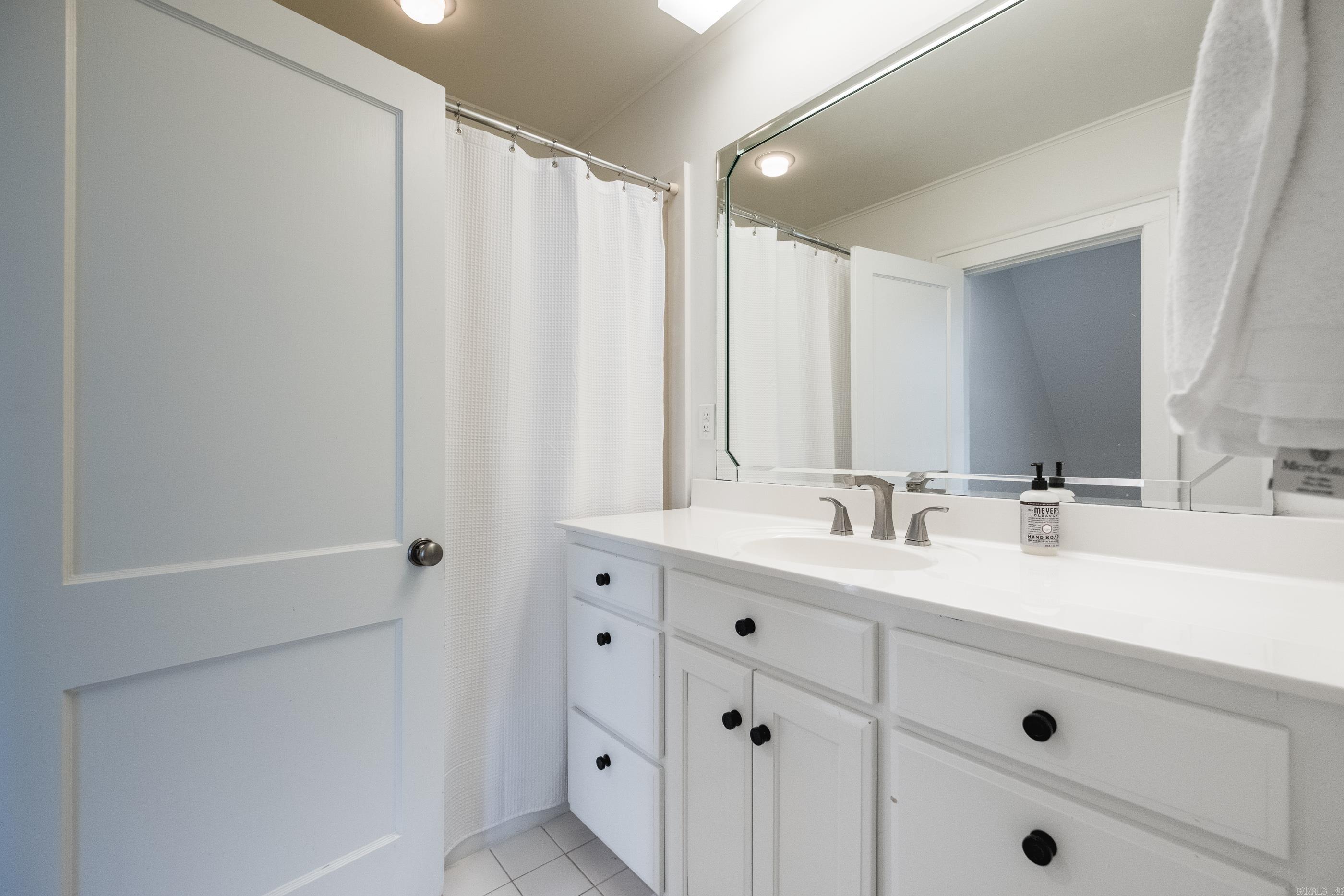 SHADOWLAWN - Residential