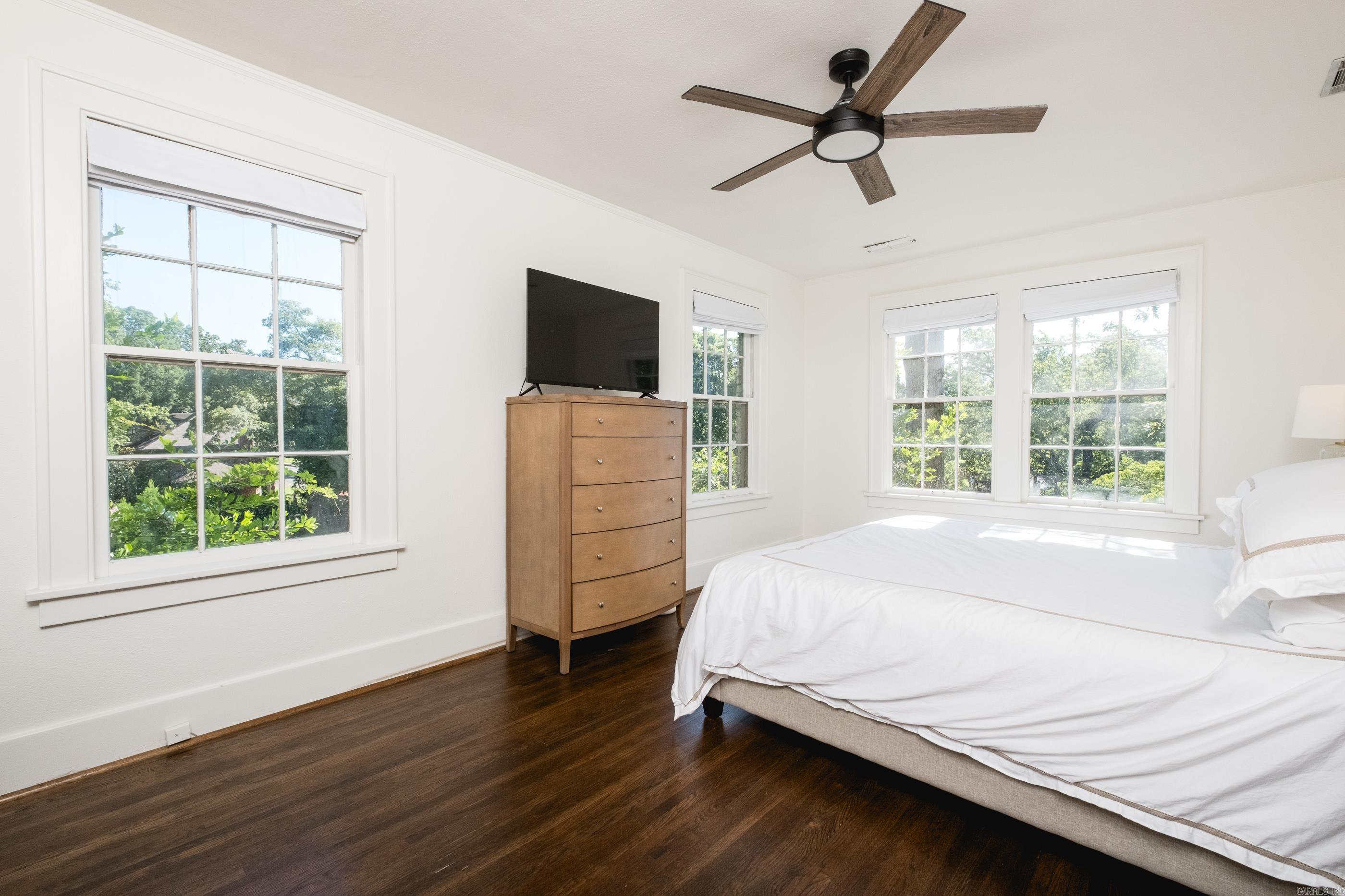 SHADOWLAWN - Residential