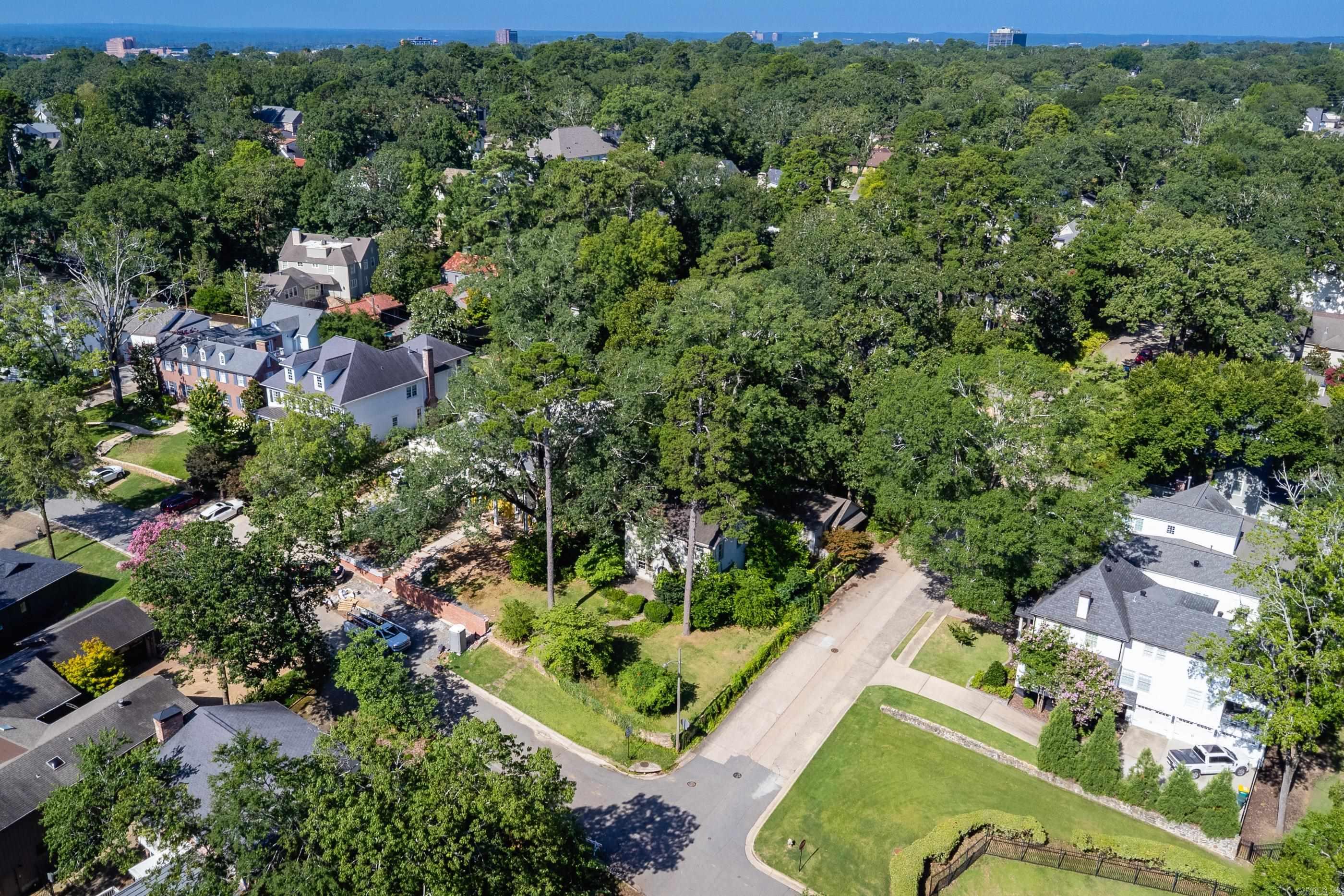 SHADOWLAWN - Residential