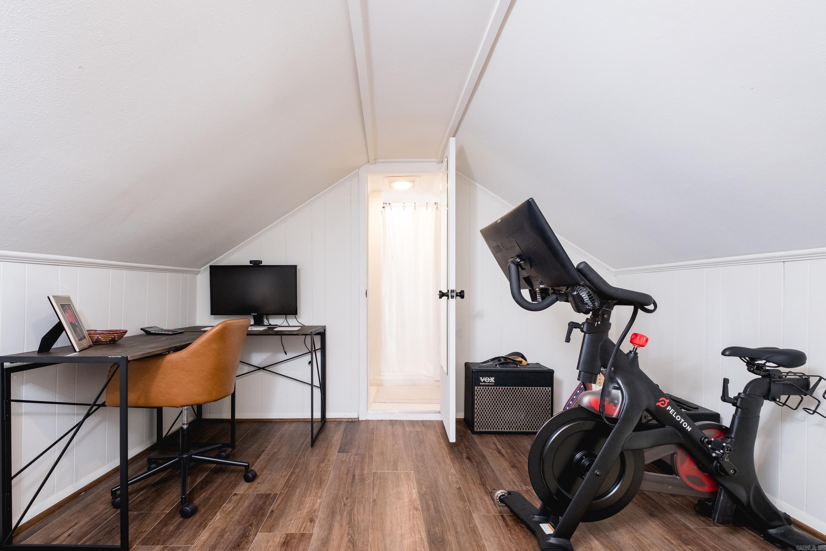 SHADOWLAWN - Residential