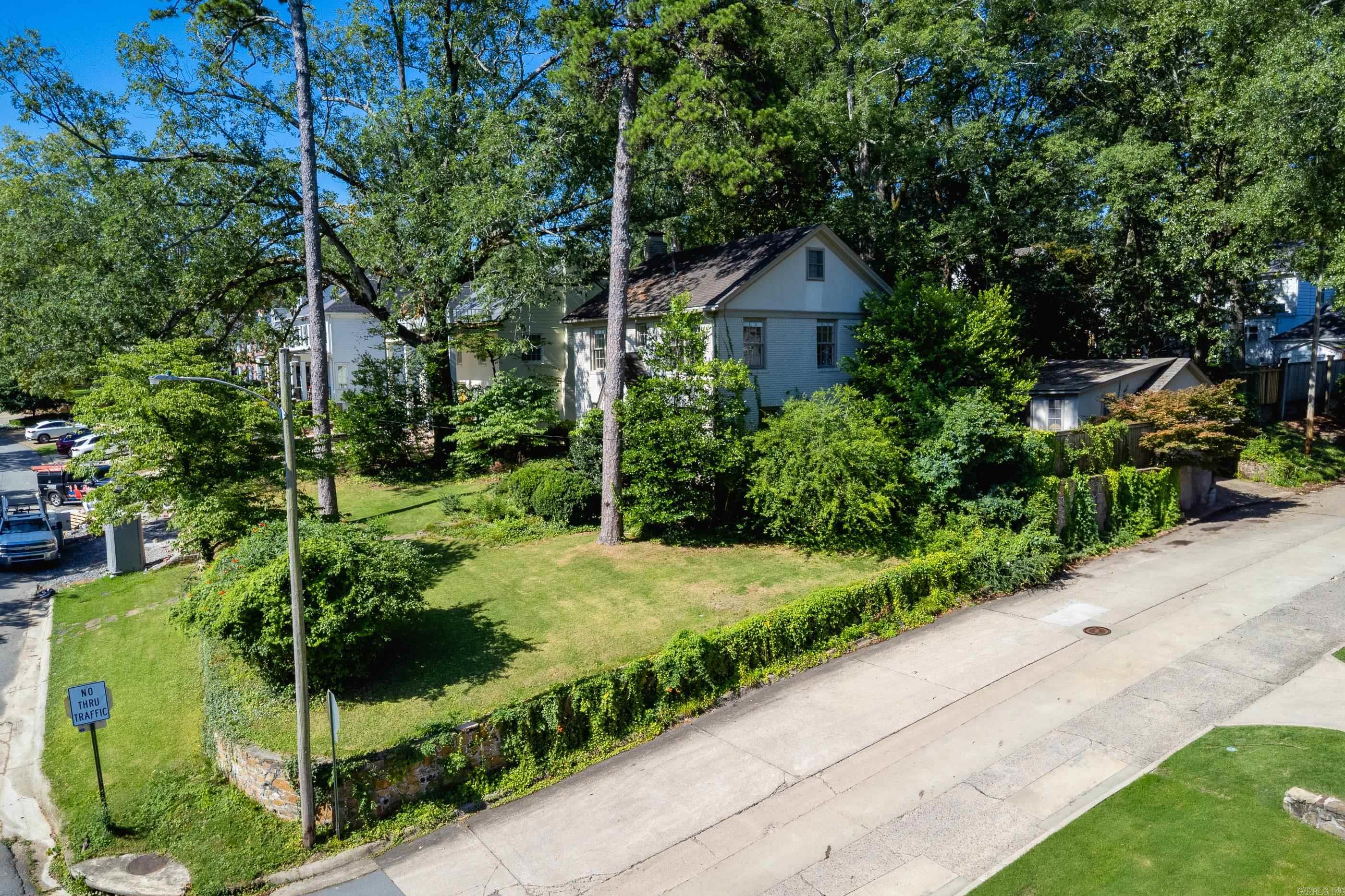 SHADOWLAWN - Residential