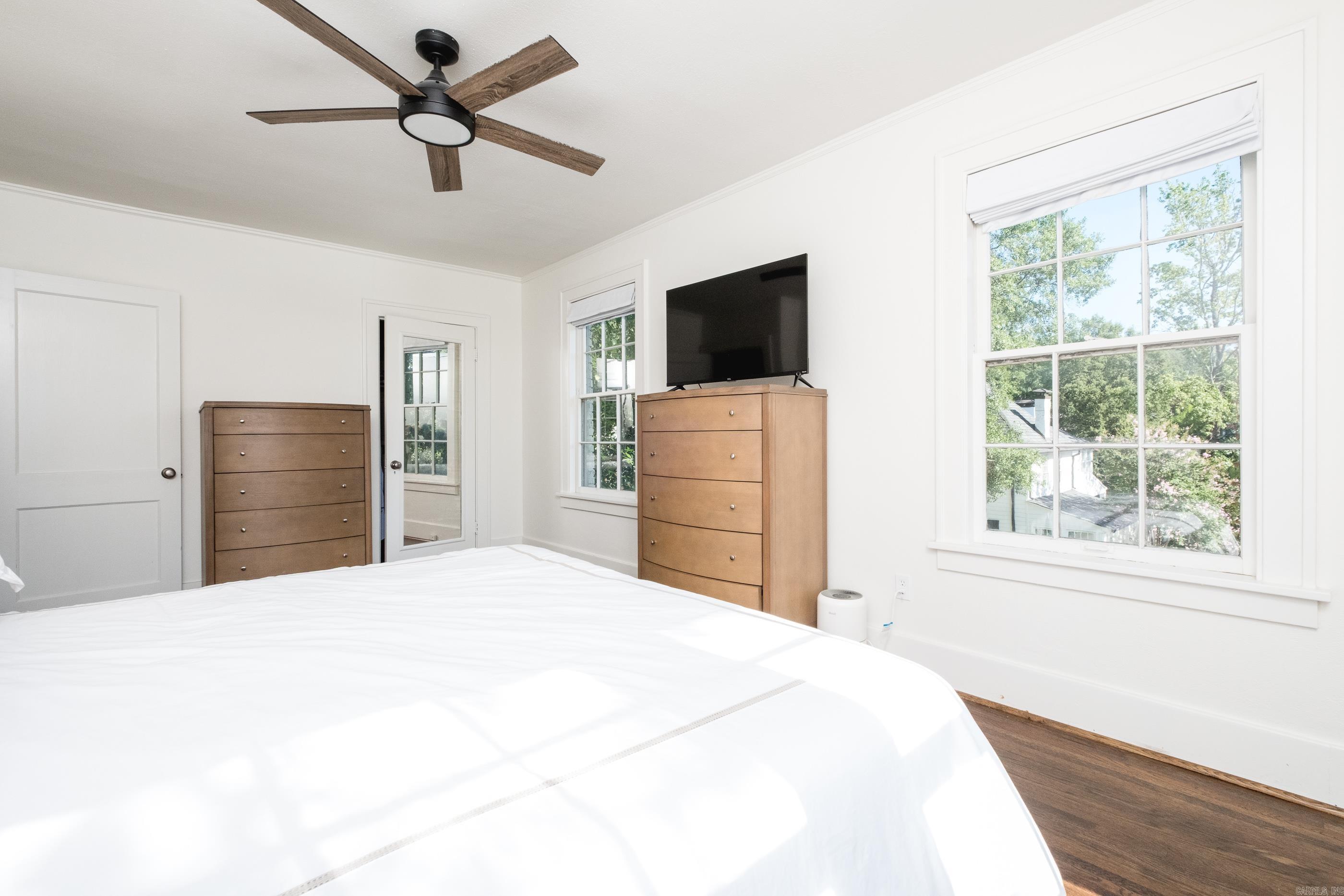 SHADOWLAWN - Residential