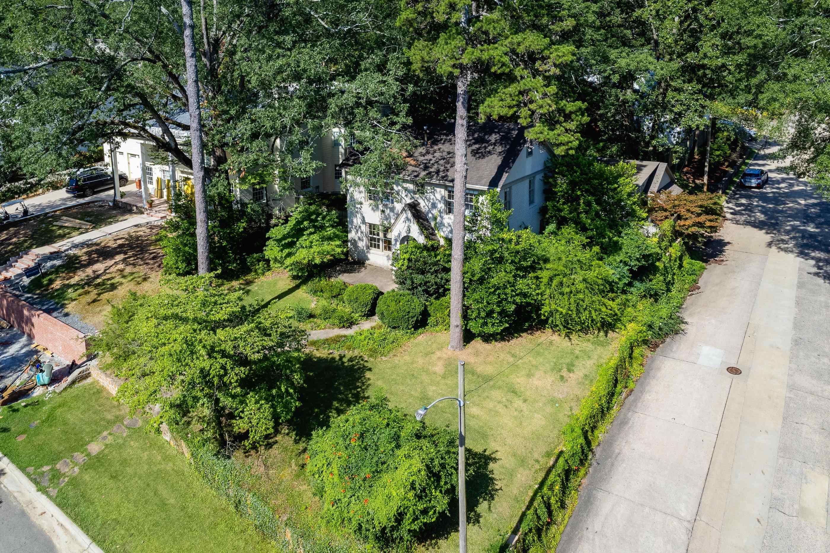 SHADOWLAWN - Residential