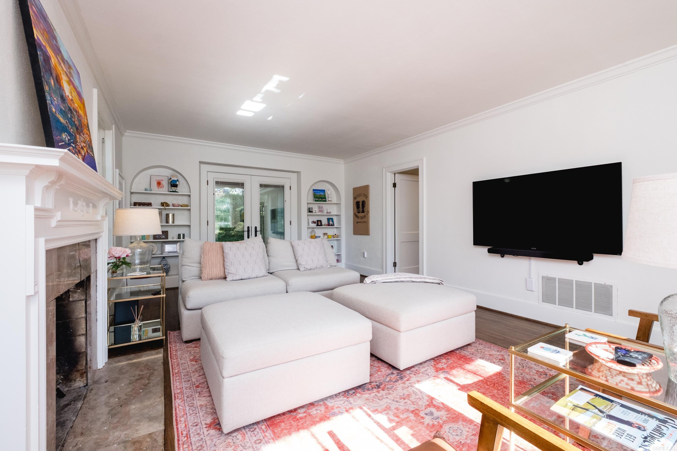 SHADOWLAWN - Residential