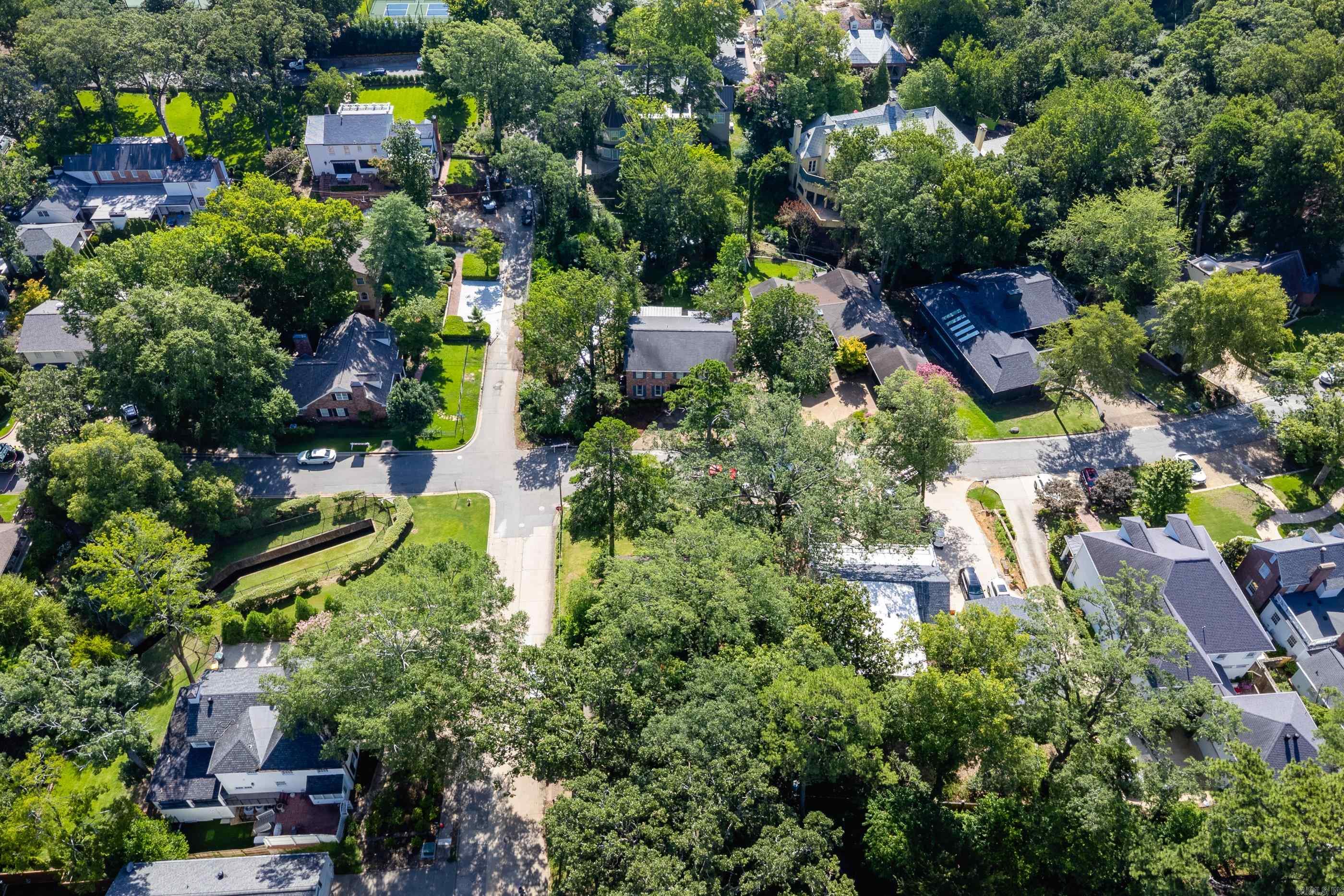 SHADOWLAWN - Residential