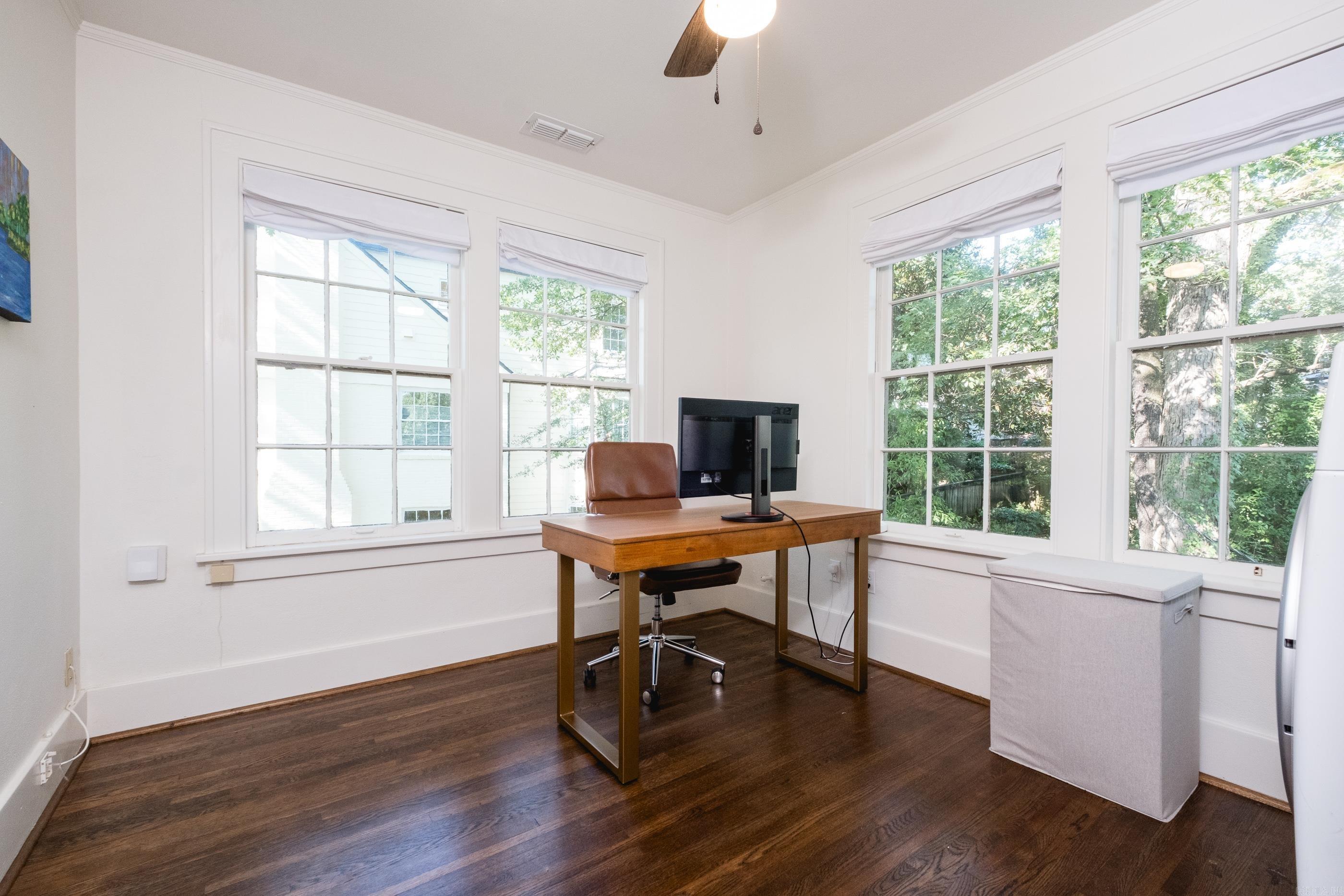 SHADOWLAWN - Residential