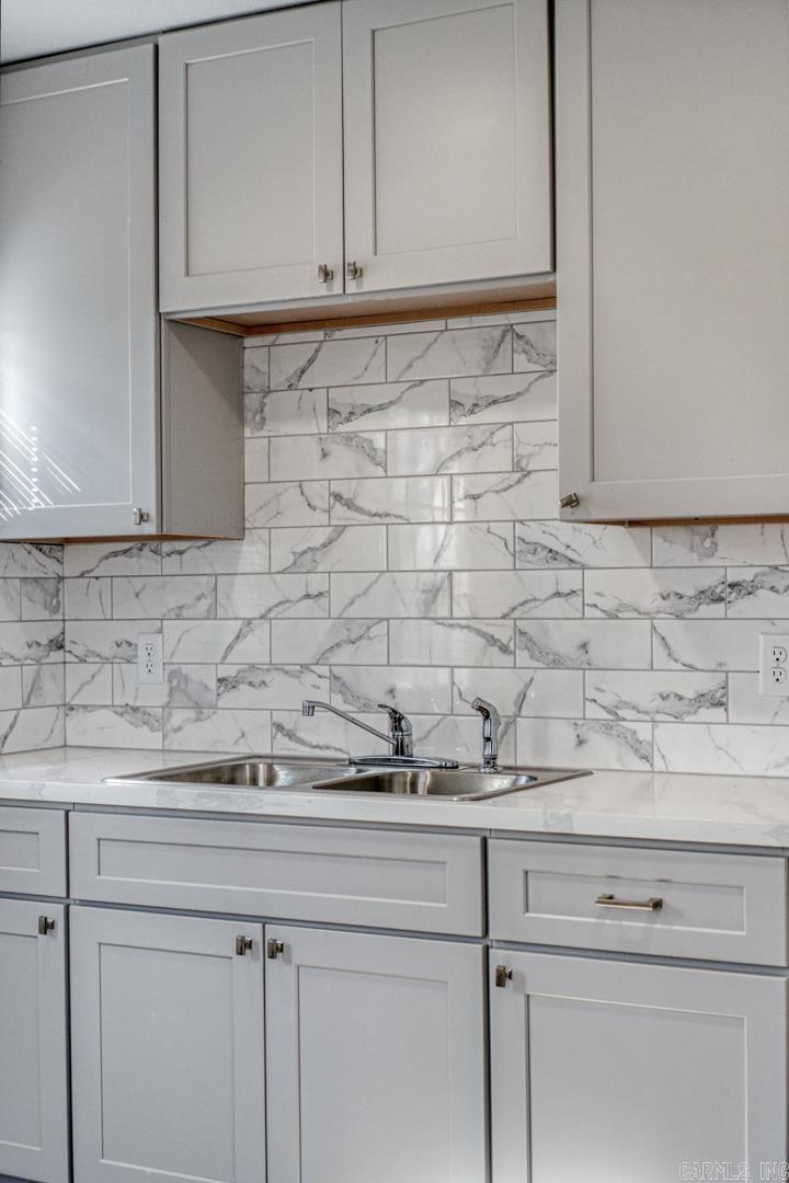 MORGAN-LOH - Residential