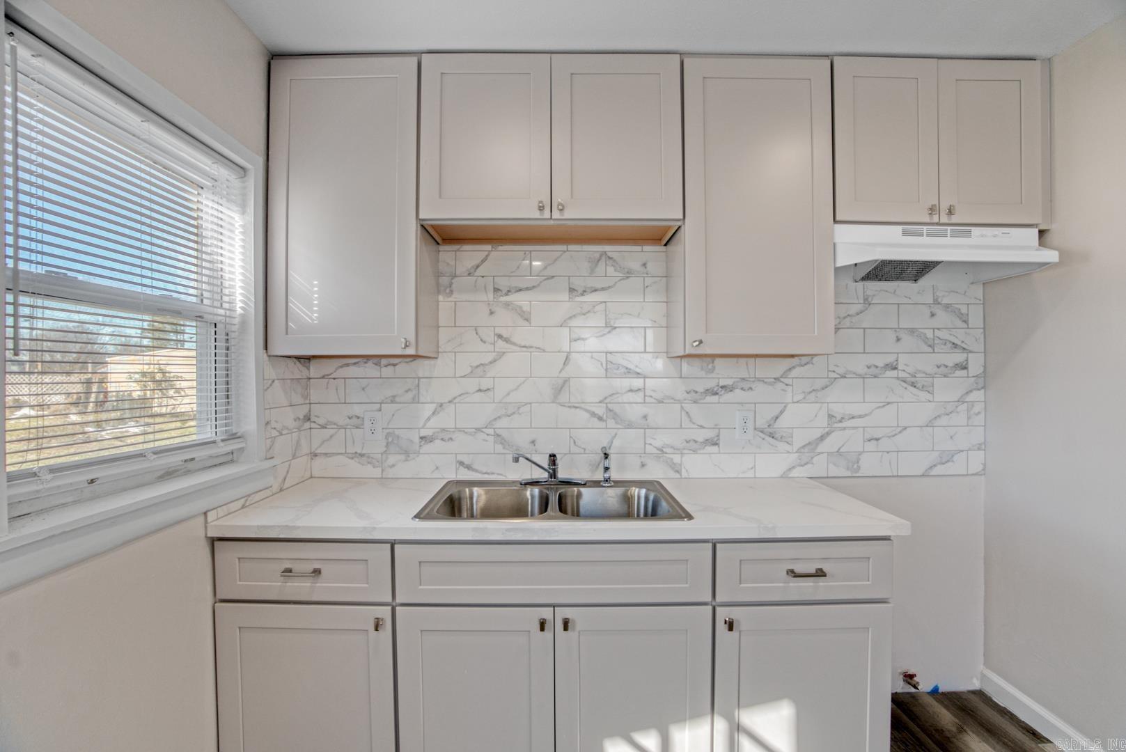 MORGAN-LOH - Residential