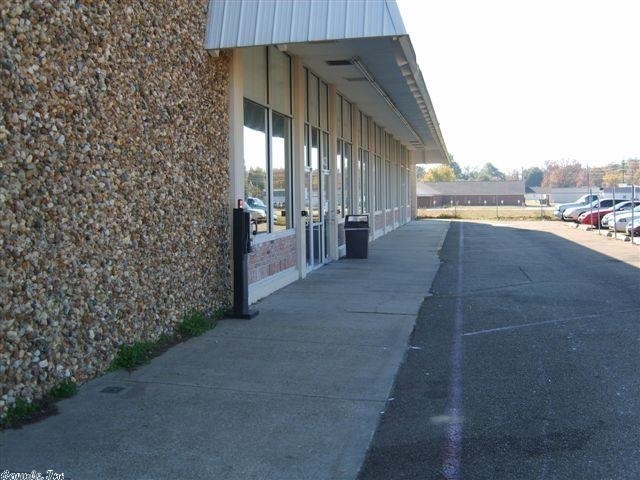 Investment Property located in Texarkana Arkansas. Call agents for details.