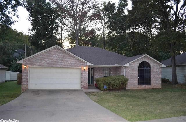 Great home in great location with lots of extra features. Roof only 6 months old, HVAC 1 year old, New Range Oven, Sprinkler System, Jacuzzi Tub, and Klipsch Surround Sound. Gate on wood privacy fence so you can access the creek behind the home. Sq. Ft. approx. measuring is encouraged.