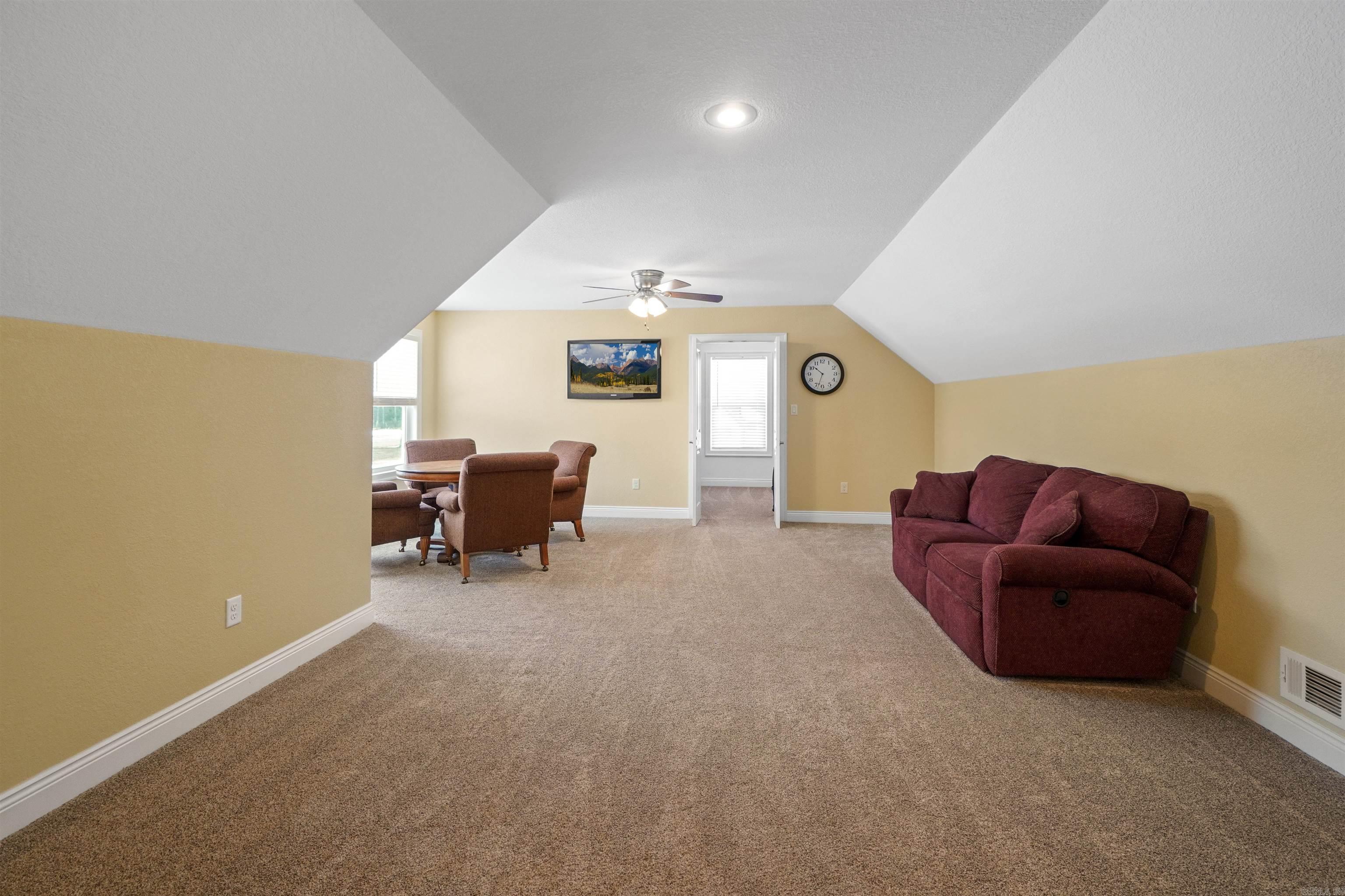 Oak View - Residential