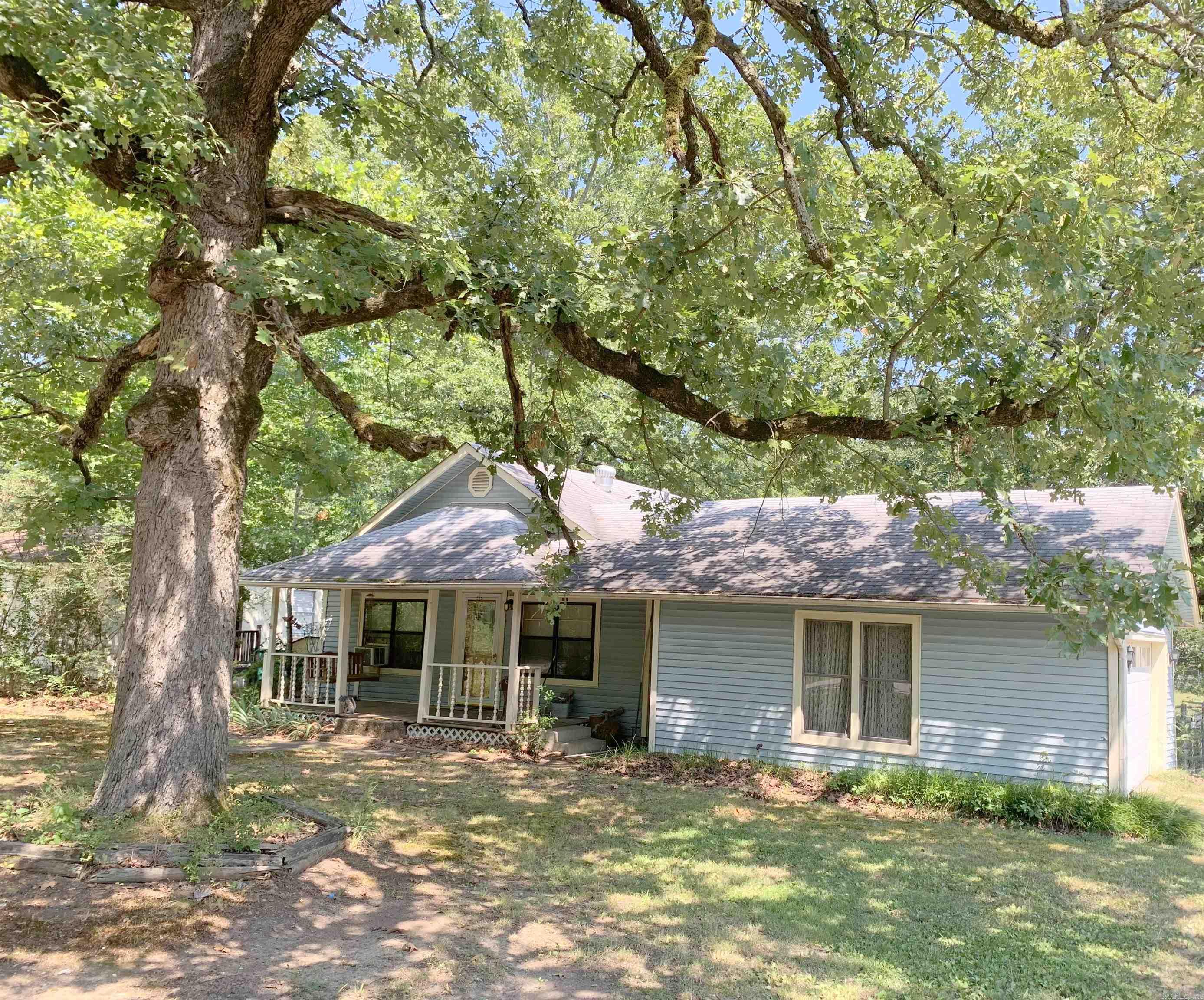 SHACKLEFORD ACRES - Residential