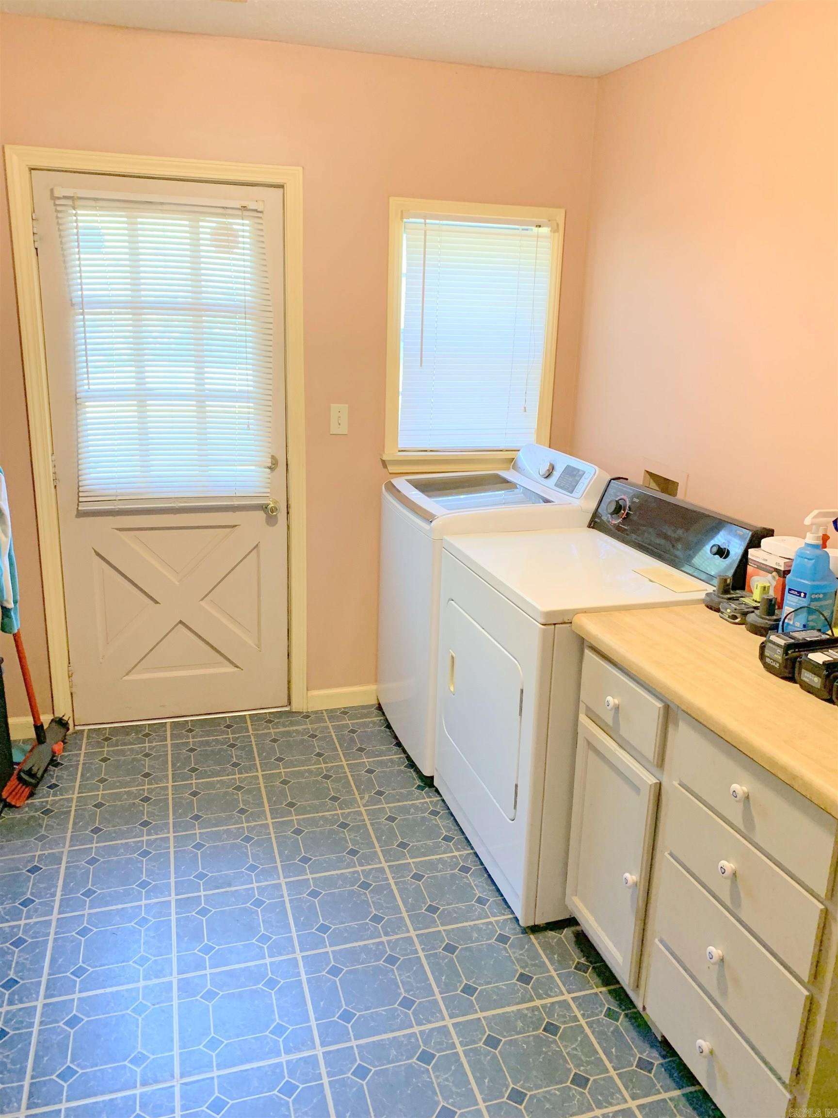 SHACKLEFORD ACRES - Residential