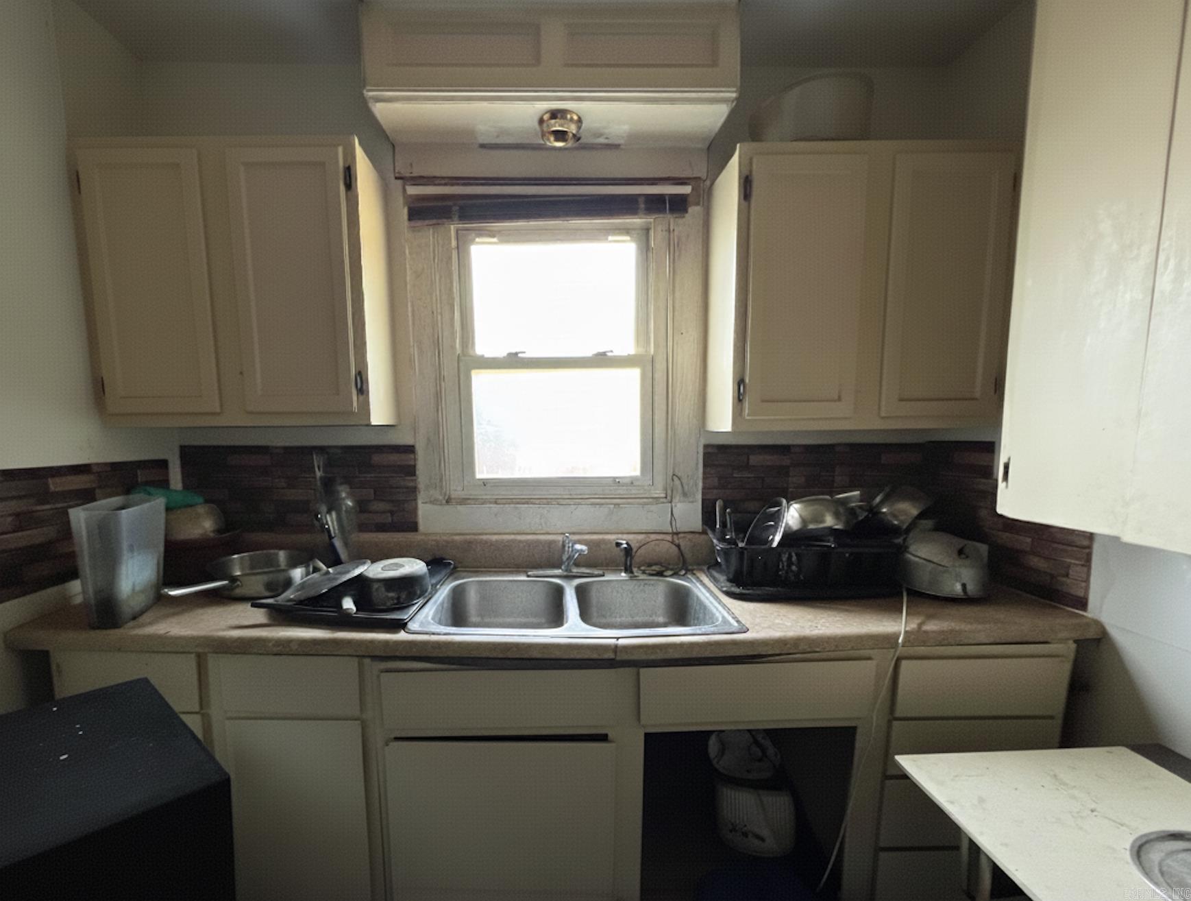 HOLTS INDUSTRIAL - Residential