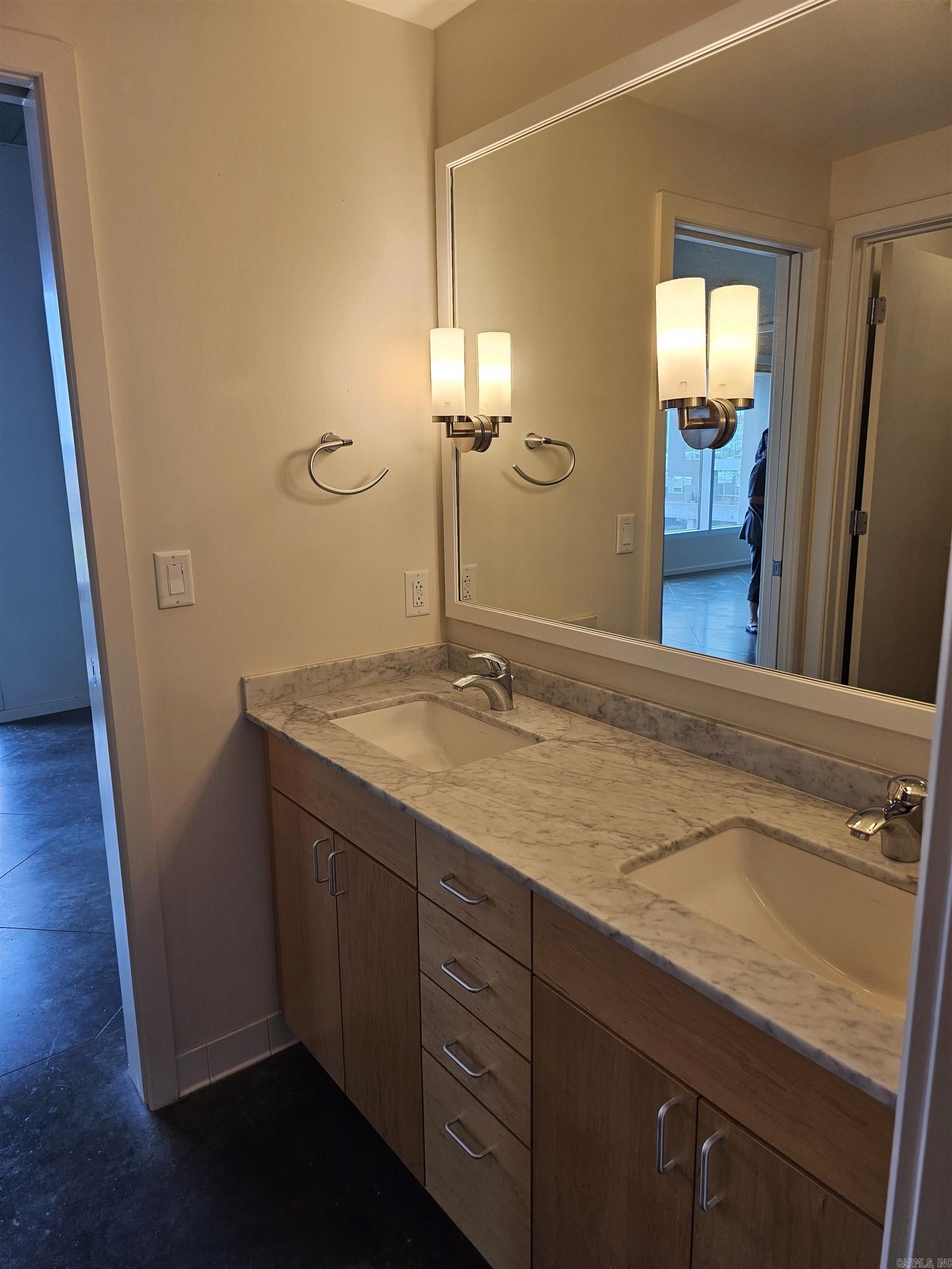 River Market Tower - Residential Lease