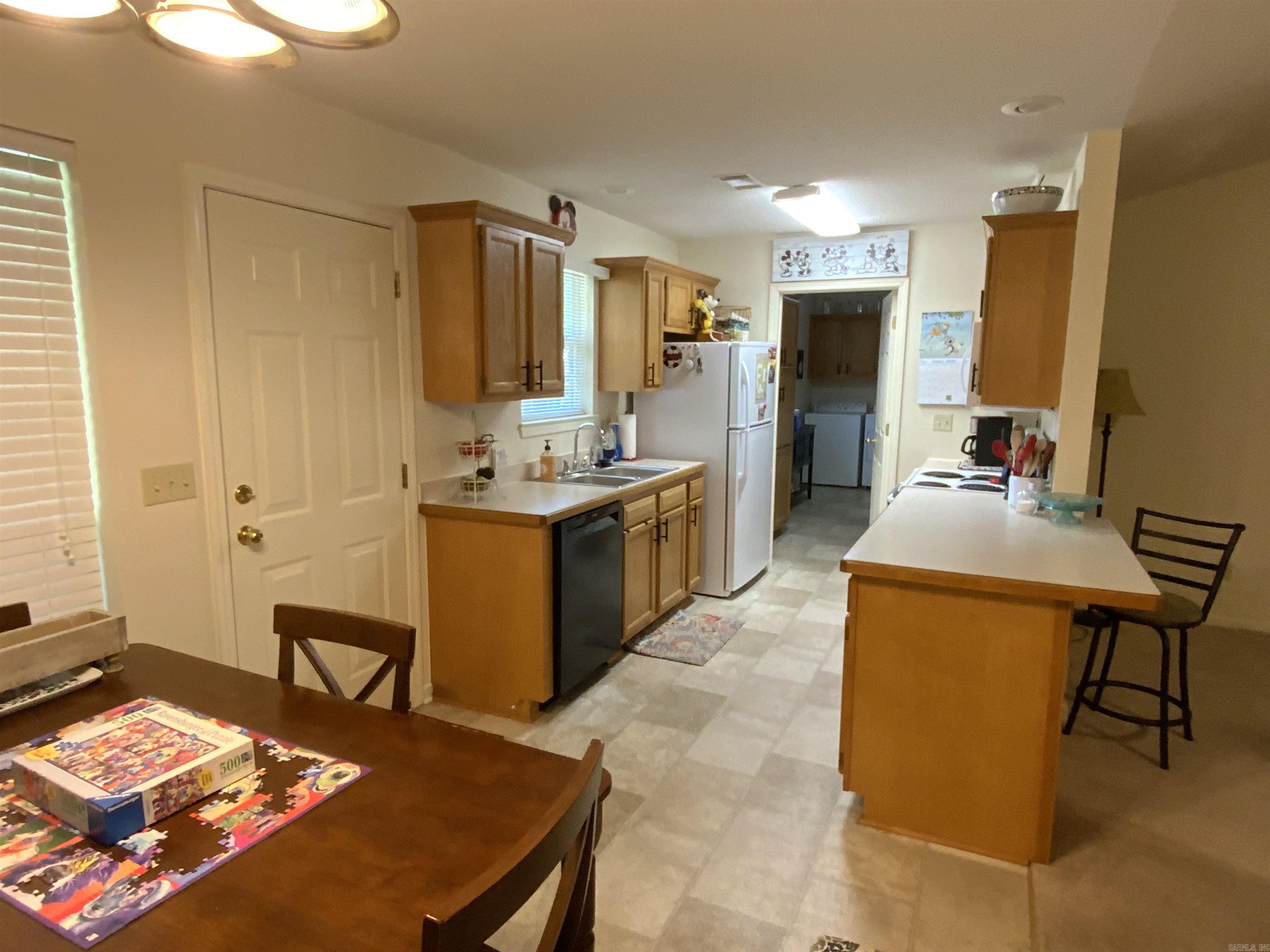 ARROWHEAD VILLAGE - Residential