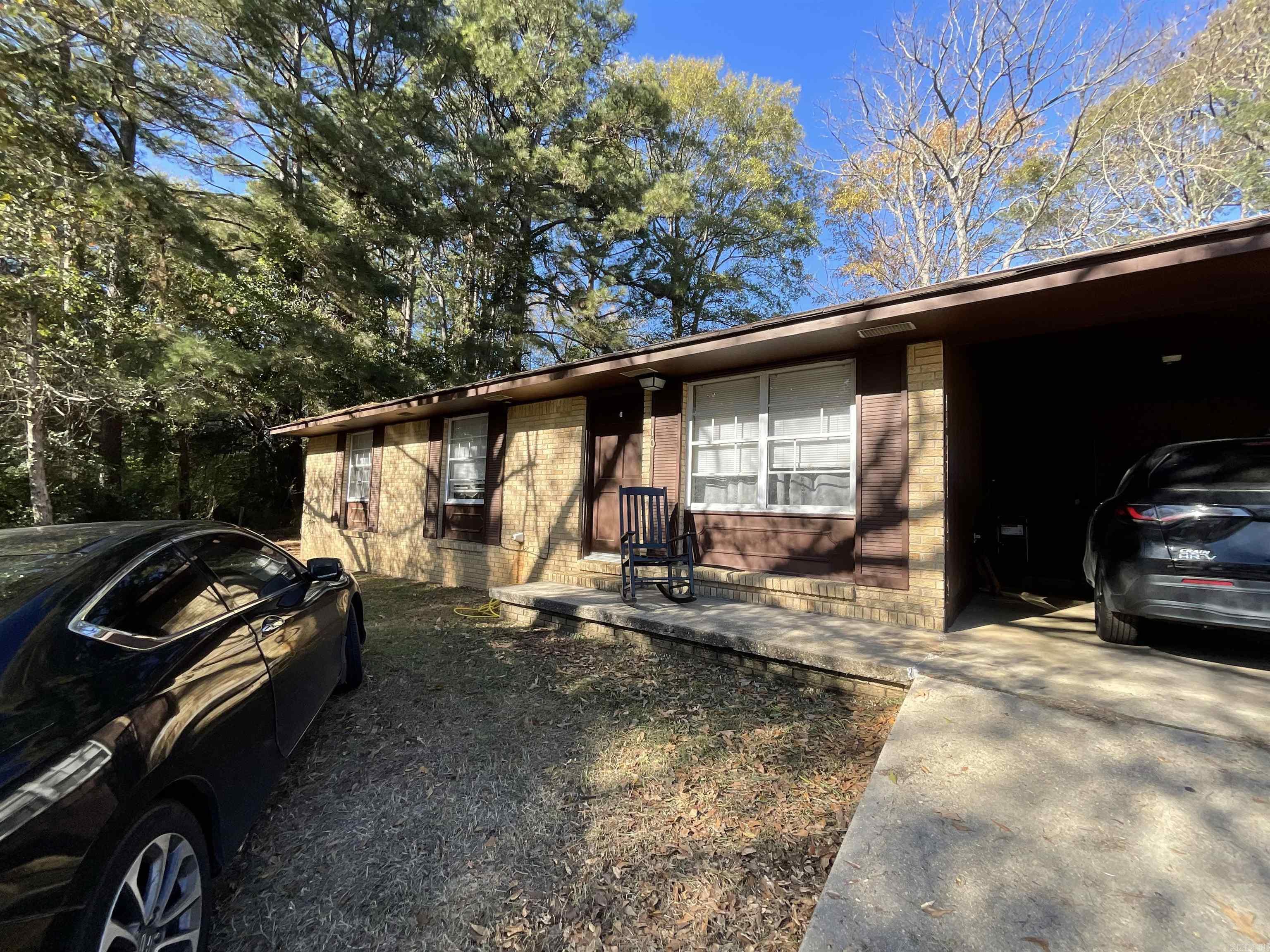 This cozy 3-bedroom home located in town with a fenced in yard, new floors, fixtures and paint throughout. Convenience to schools and shopping are an added bonus. Call today to view it!