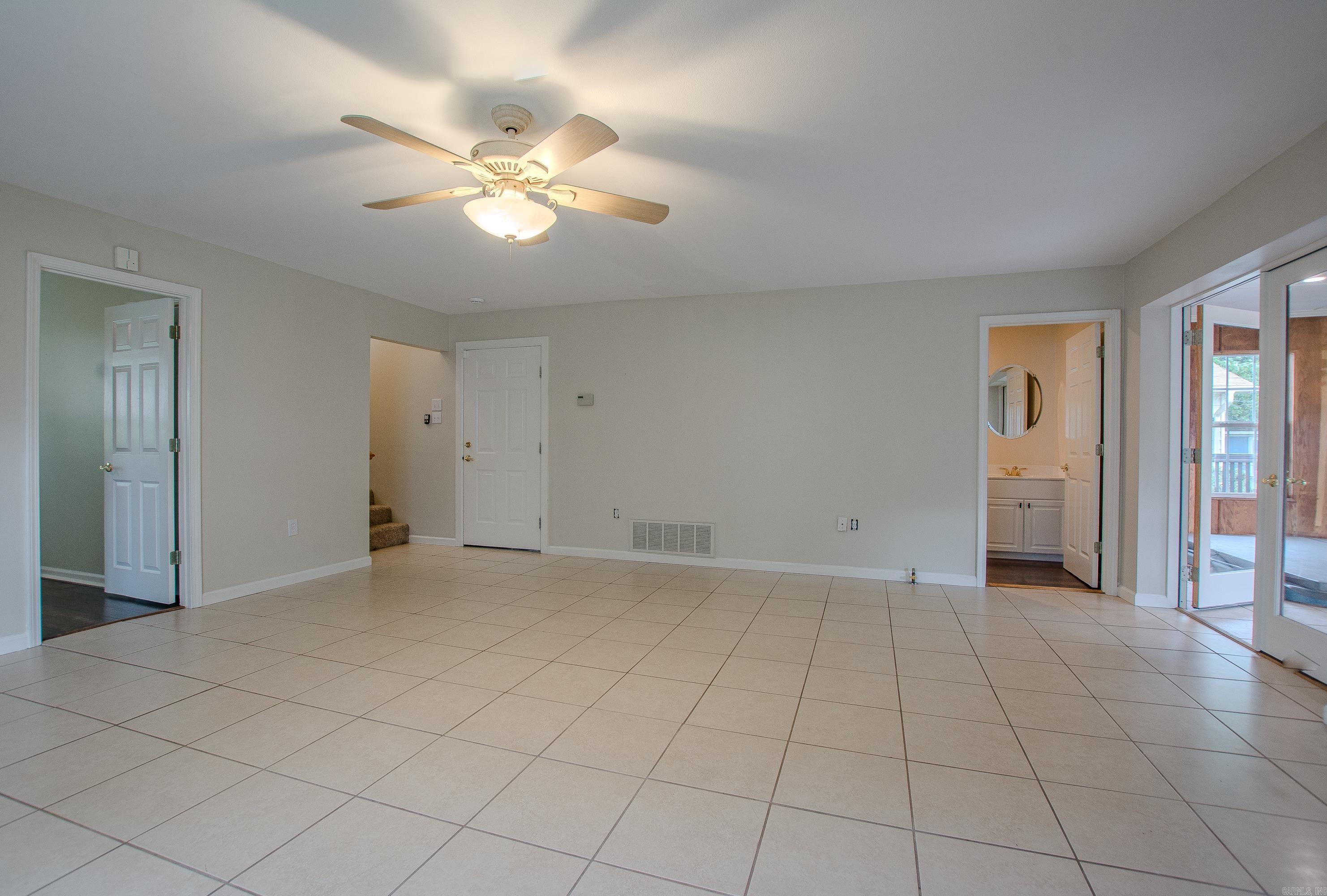 INDIAN HILLS - Residential