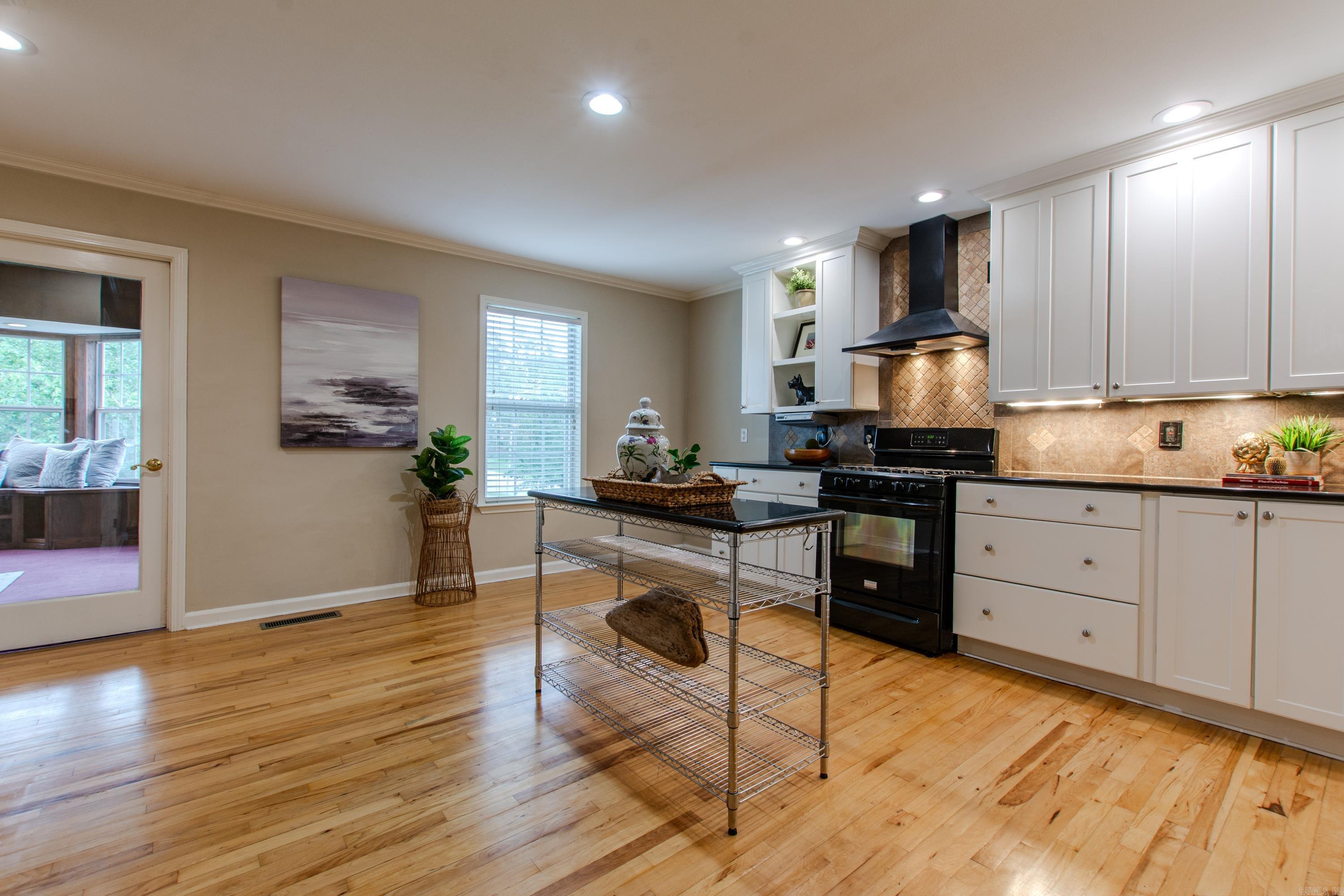 INDIAN HILLS - Residential