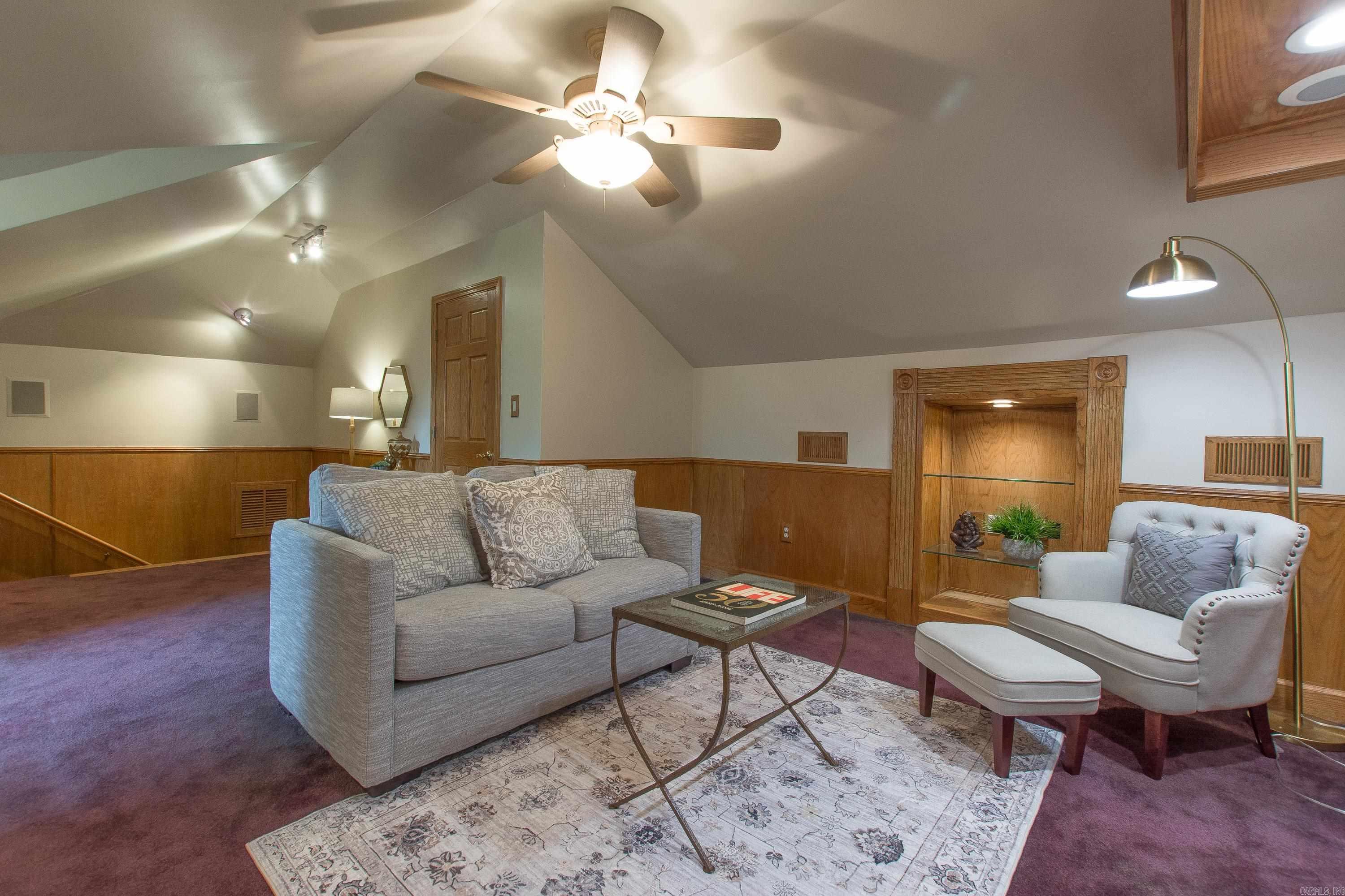 INDIAN HILLS - Residential