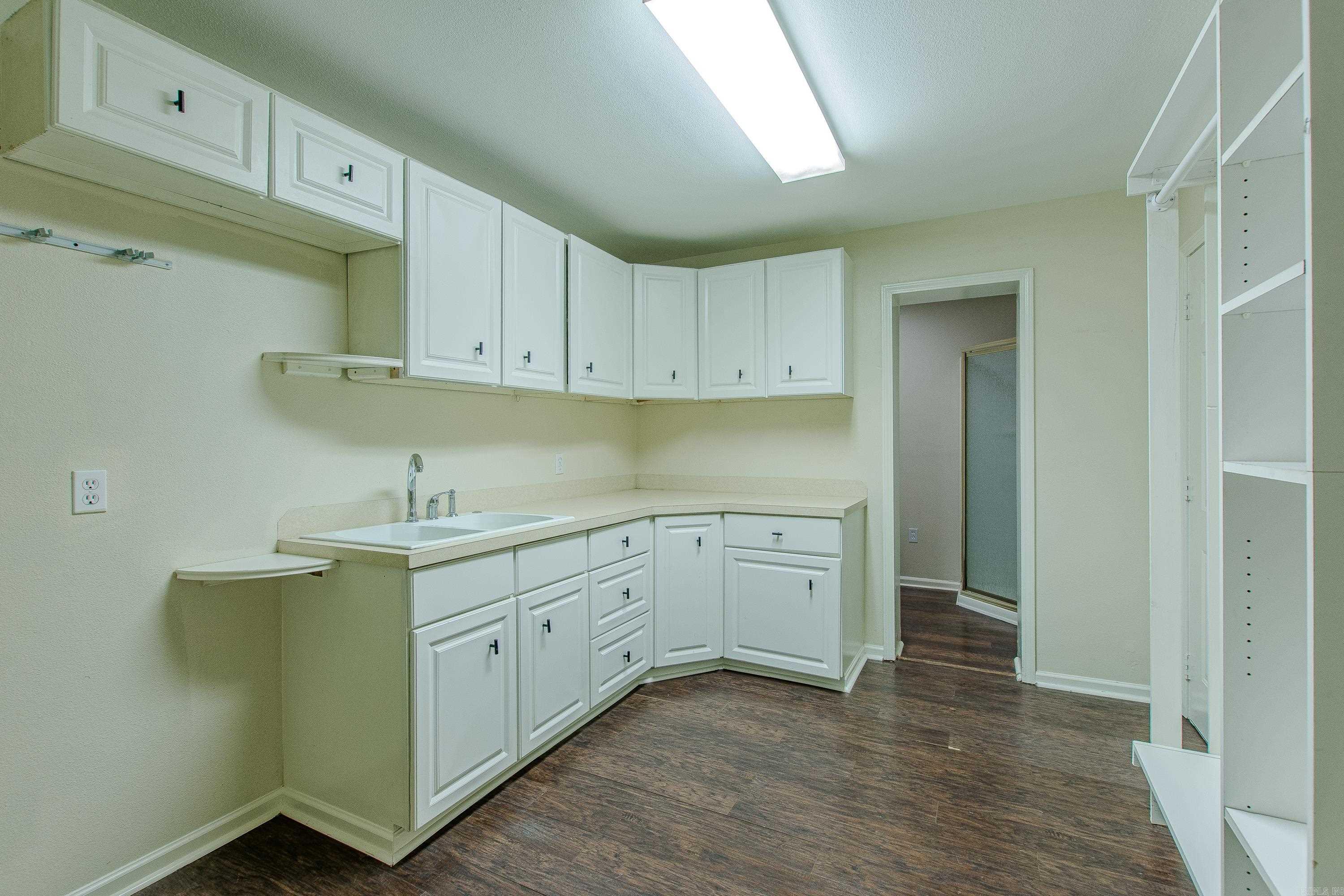 INDIAN HILLS - Residential