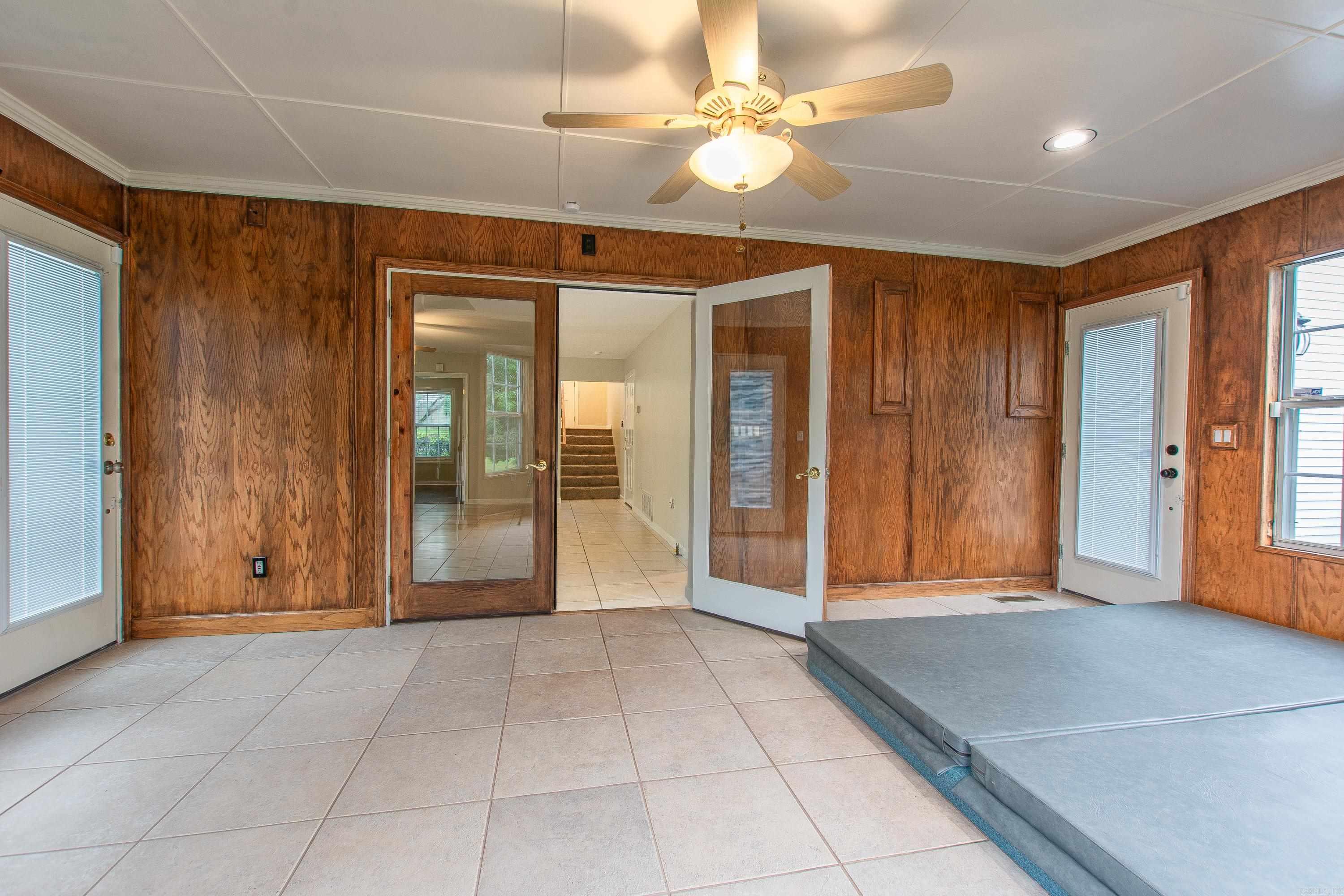 INDIAN HILLS - Residential