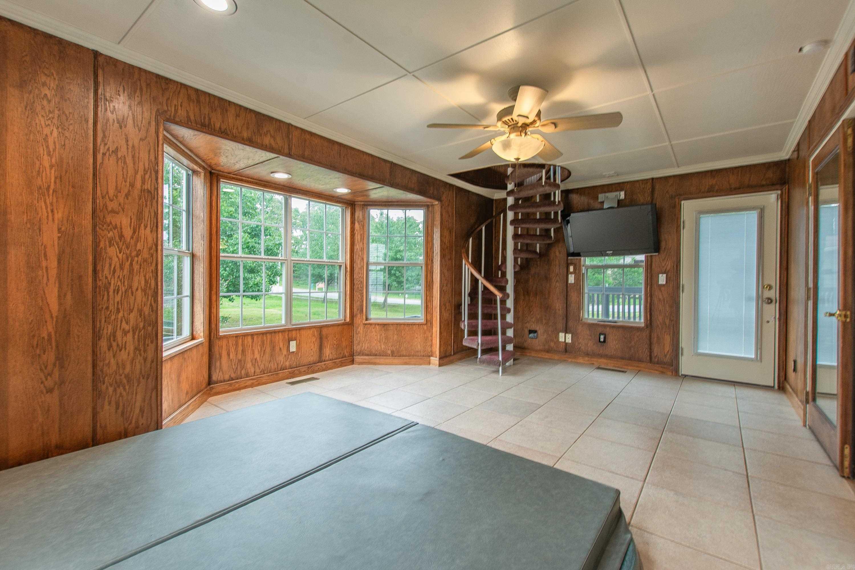 INDIAN HILLS - Residential