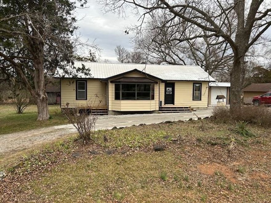 Charming 3 Bedroom Home on 2.01 Acres with Highway Frontage Discover your dream home nestled between Mountain View and Batesville! This delightful 3-bedroom, 1-bathroom older home sits on a spacious 2.01-acre lot, offering plenty of room for outdoor activities and gardening. The property features a reliable water well, ensuring a steady water supply. Home has had extensive updating to include two new Mini Splits, new floor coverings, new kitchen cabinets and appliances, new paint and some drywall, just to name a few. For those who need extra storage or workspace, the property includes a sturdy metal garage/shop and two older buildings that can be repurposed to suit your needs.  Don't miss this opportunity to own a piece of paradise with convenient highway frontage. $185,000