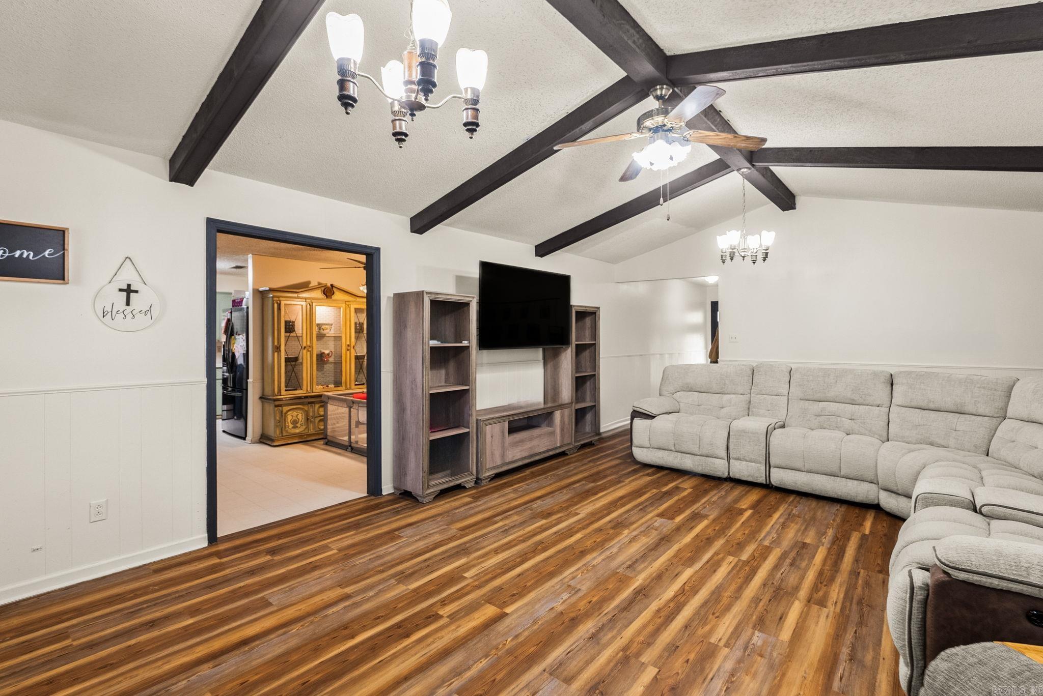 CARDINAL VALLEY - Residential