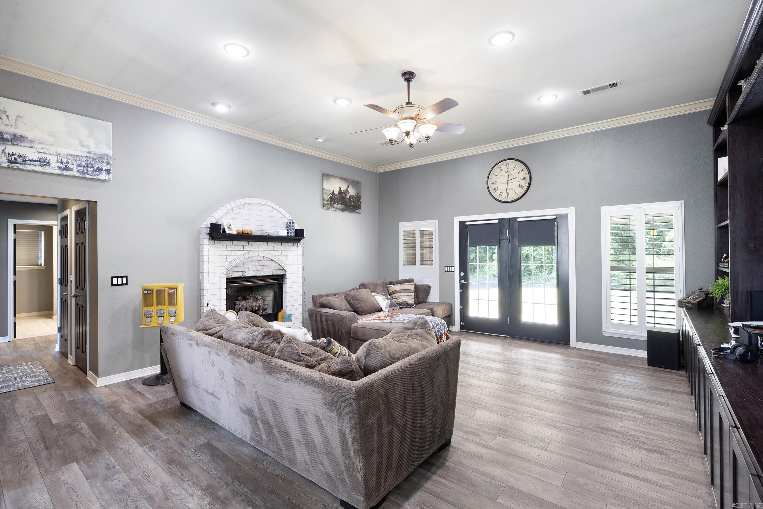 ROCKCLIFFE - Residential