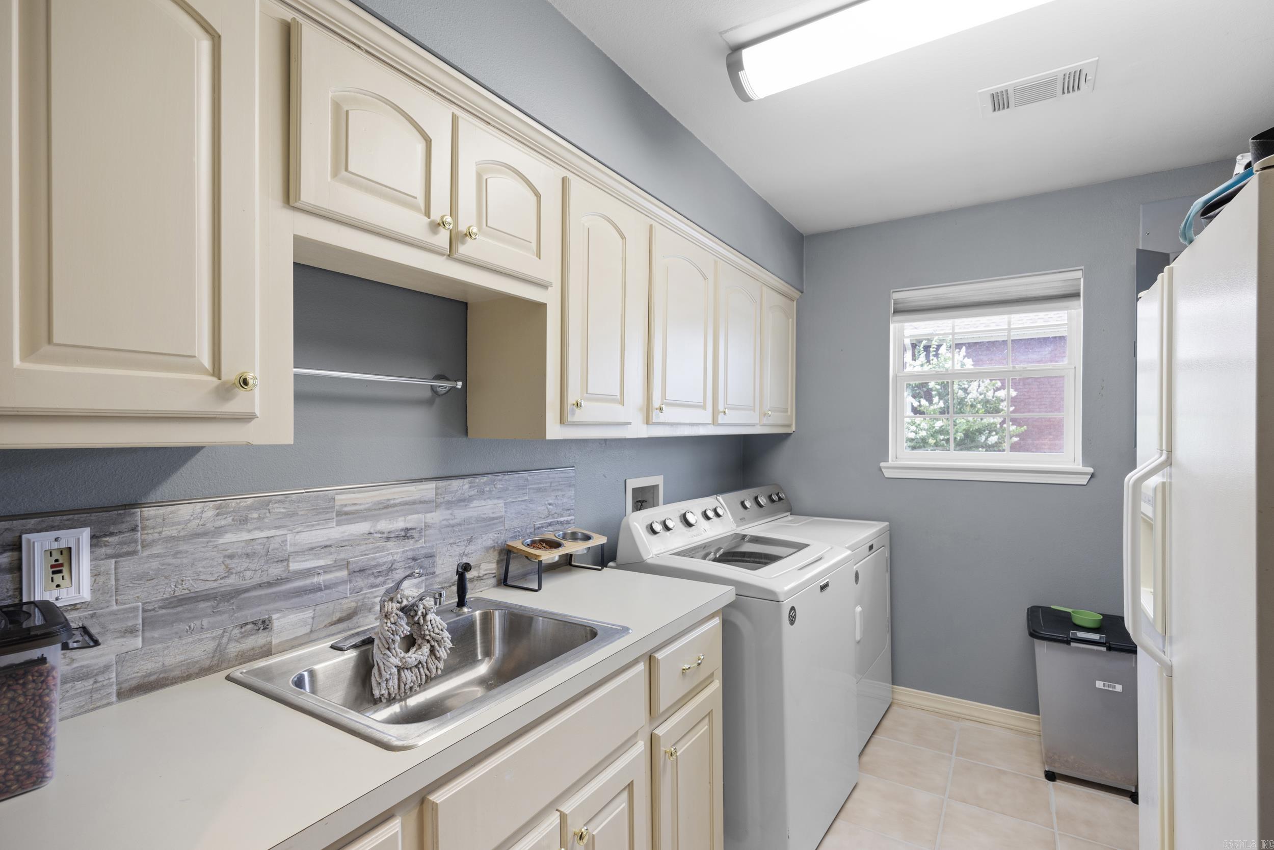 ROCKCLIFFE - Residential