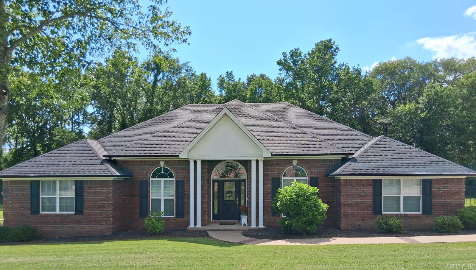 ROCKCLIFFE - Residential