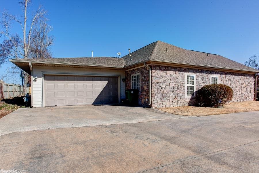 STAGECOACH VILLAGE - Residential