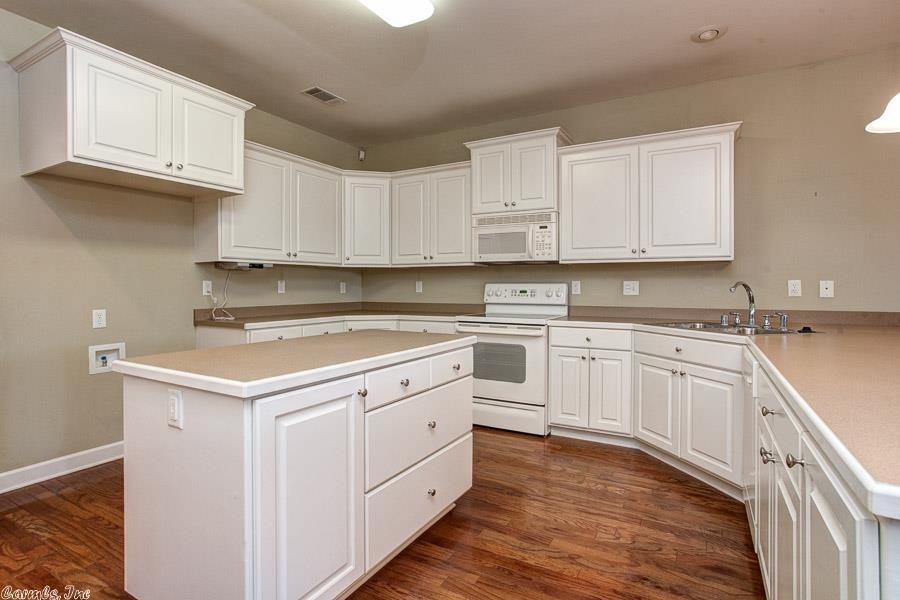 STAGECOACH VILLAGE - Residential