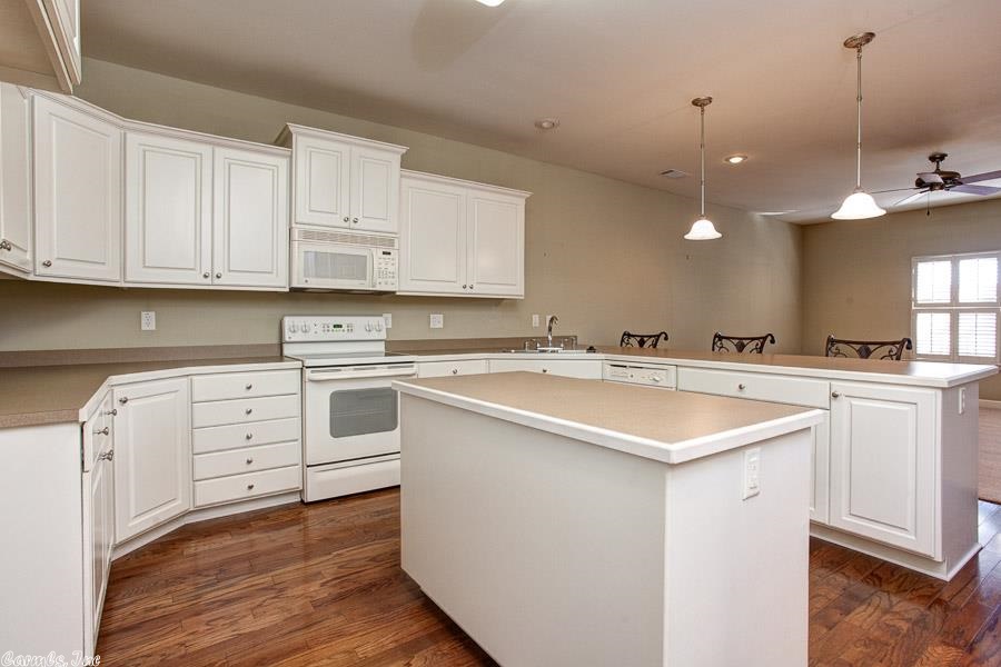 STAGECOACH VILLAGE - Residential