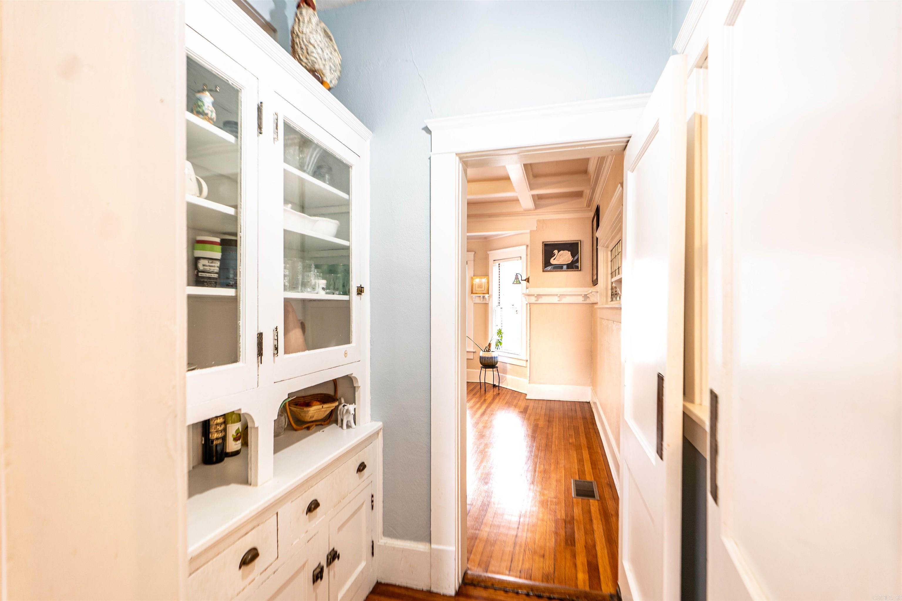 WOODS 1ST - Residential