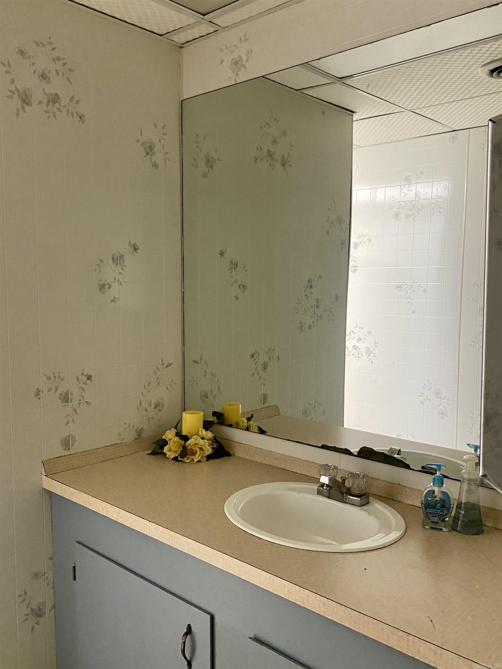 Outlots C 32-10-23 - Commercial Sale