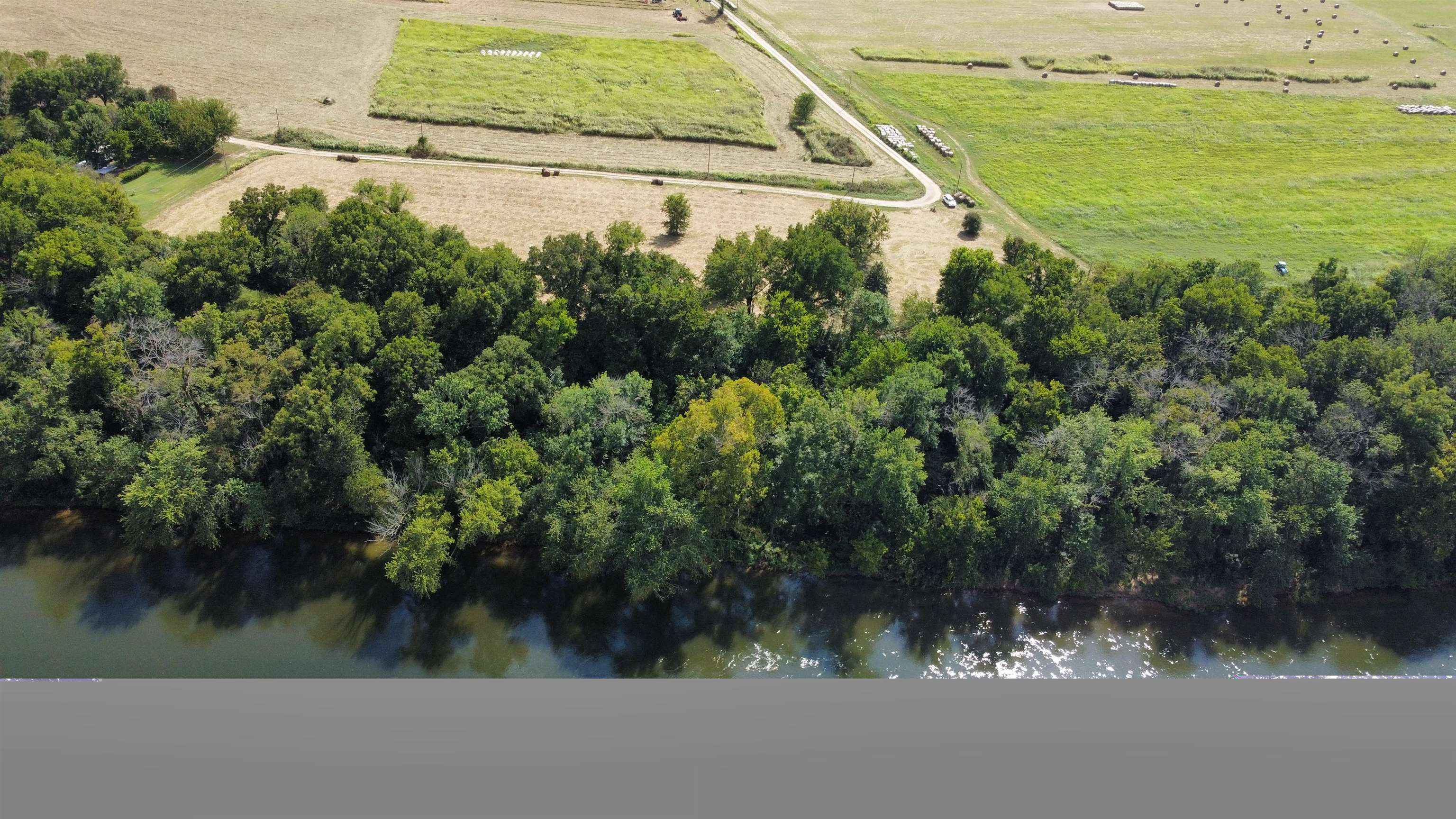 FOLL ROUND BOTTOM - Land