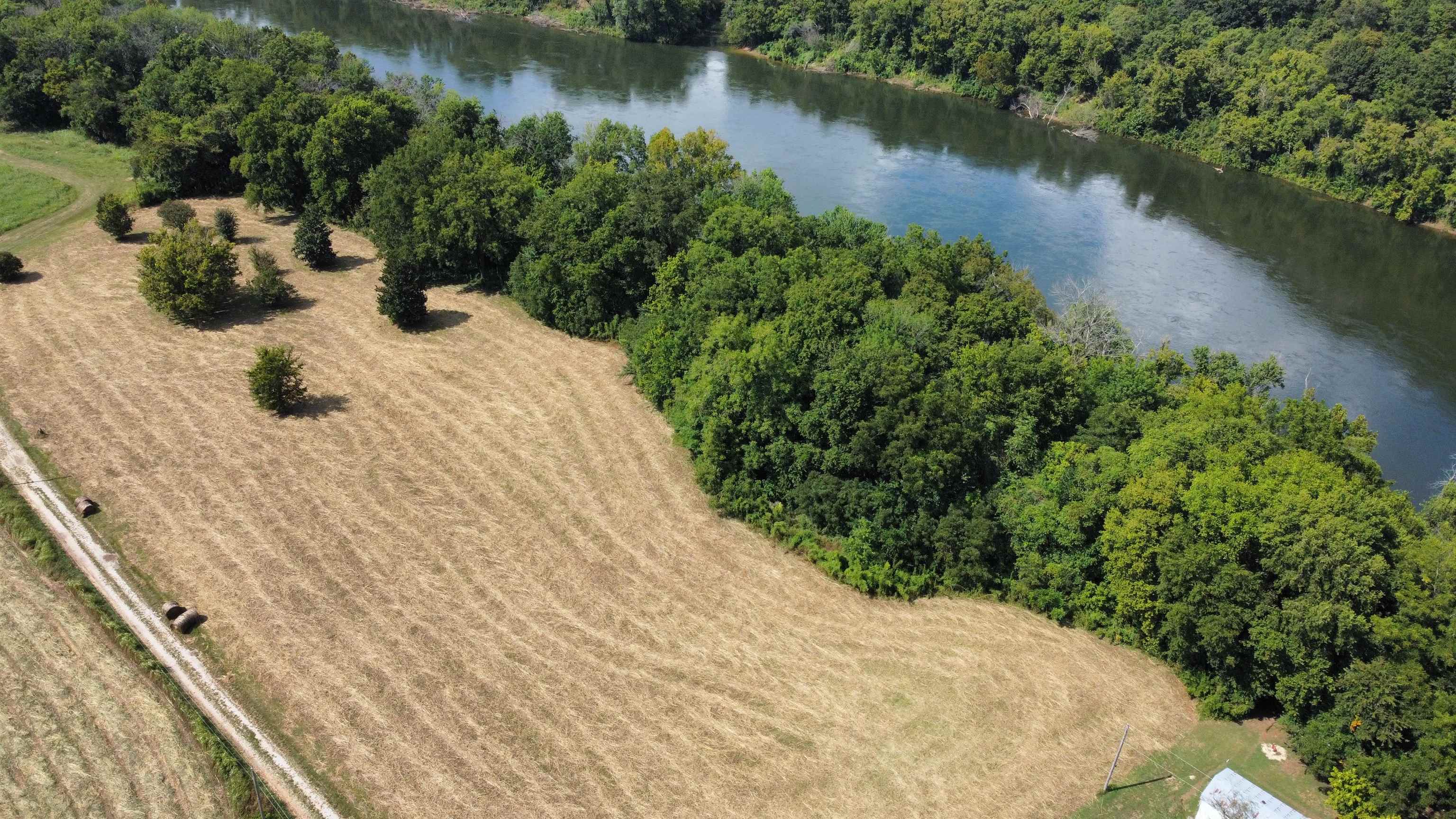 FOLL ROUND BOTTOM - Land