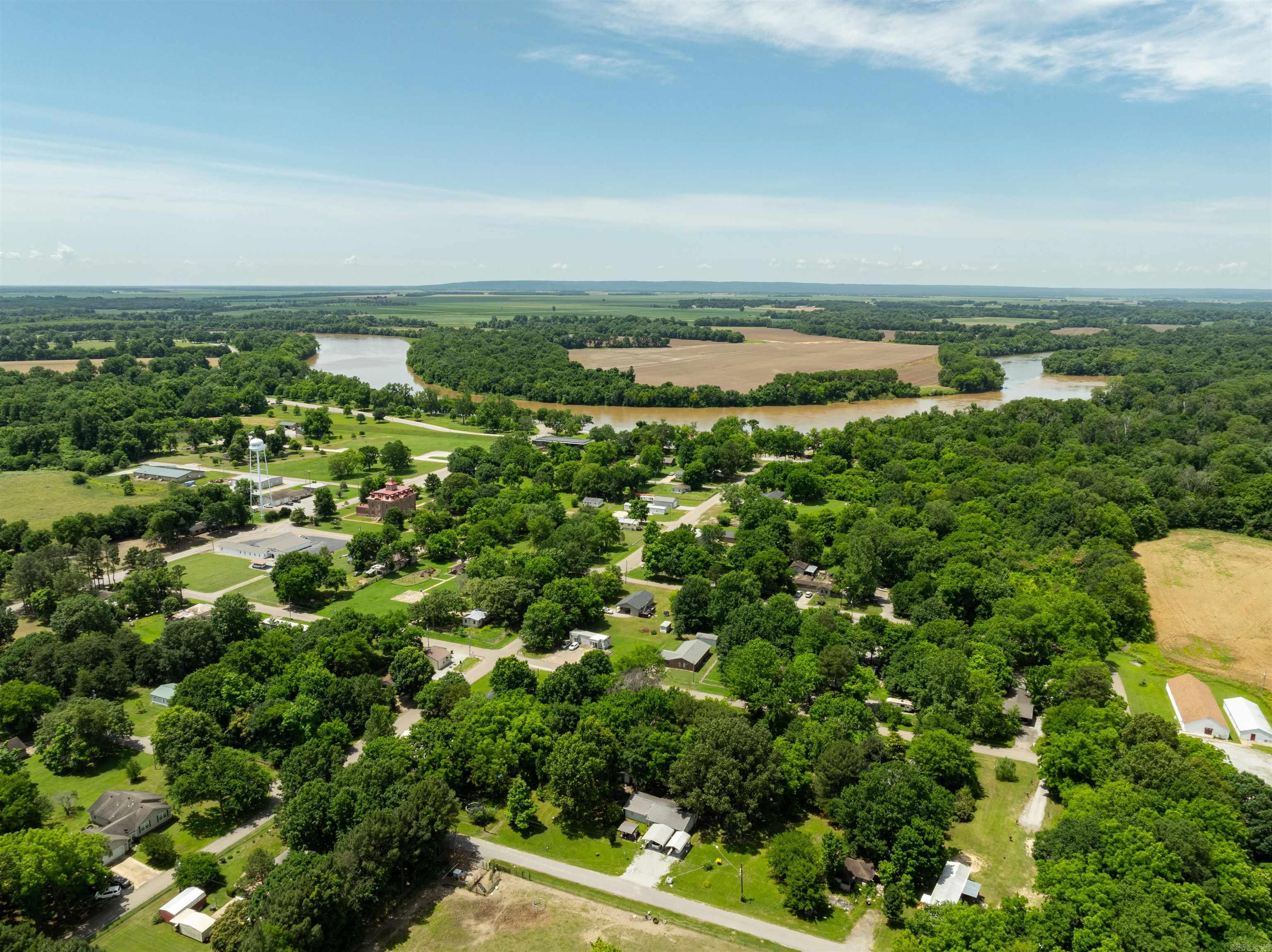 ORIGINAL TOWN 04 EAST - Commercial Sale