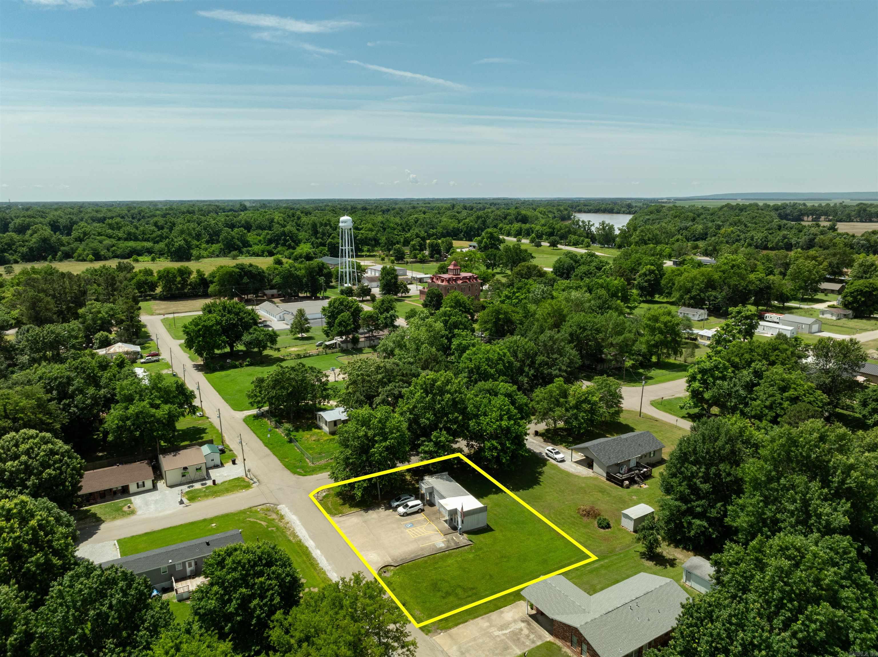 ORIGINAL TOWN 04 EAST - Commercial Sale