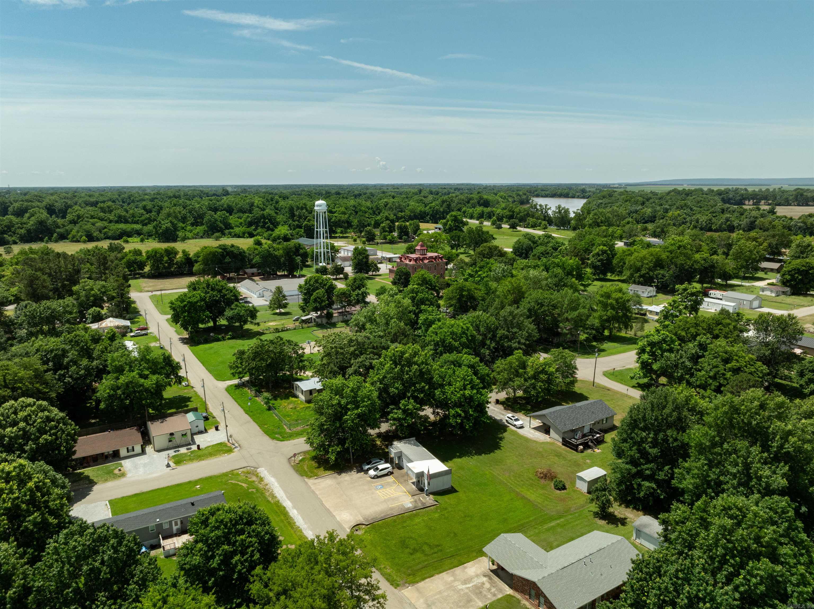 ORIGINAL TOWN 04 EAST - Commercial Sale