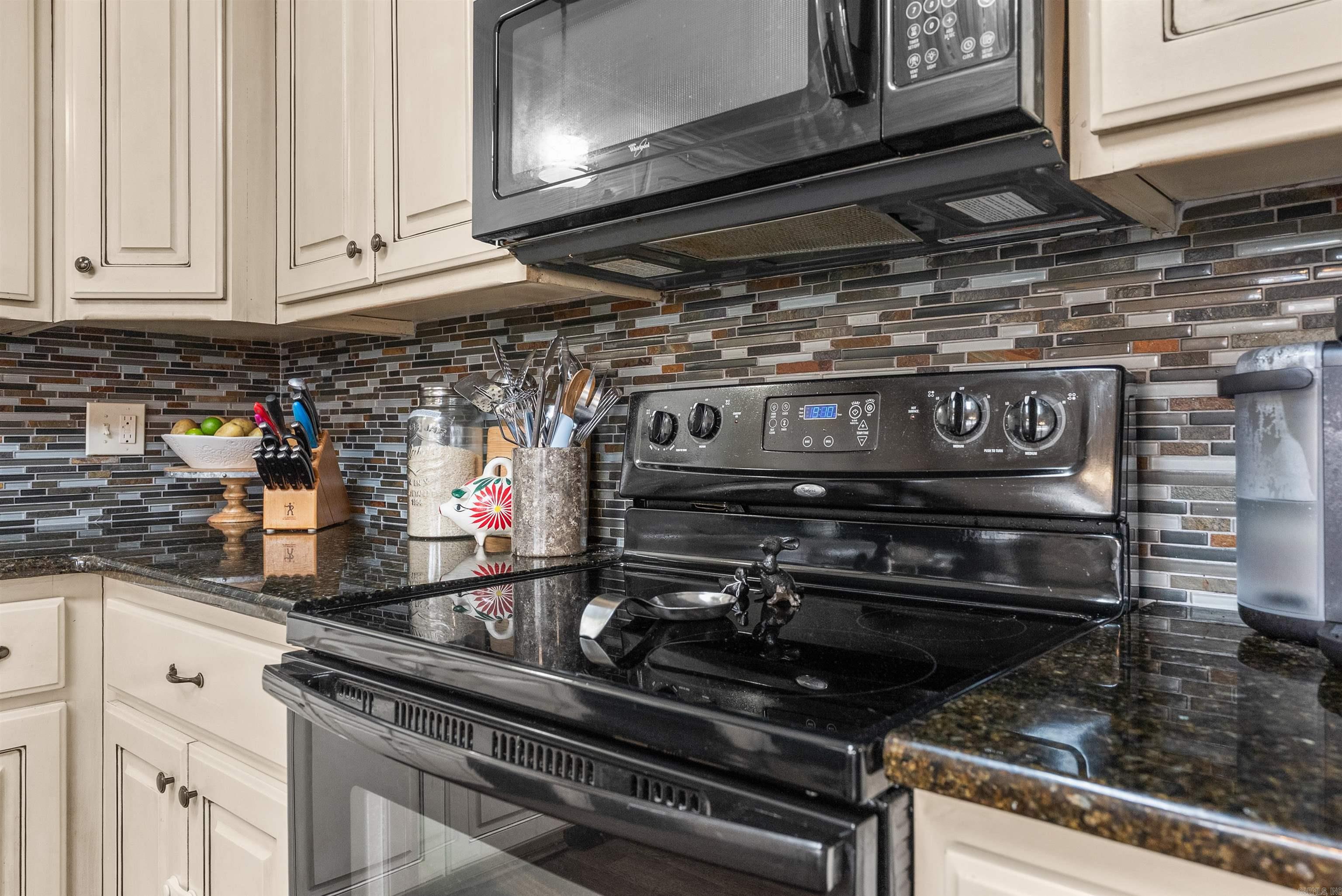 BENTON PLACE ADDN - Residential